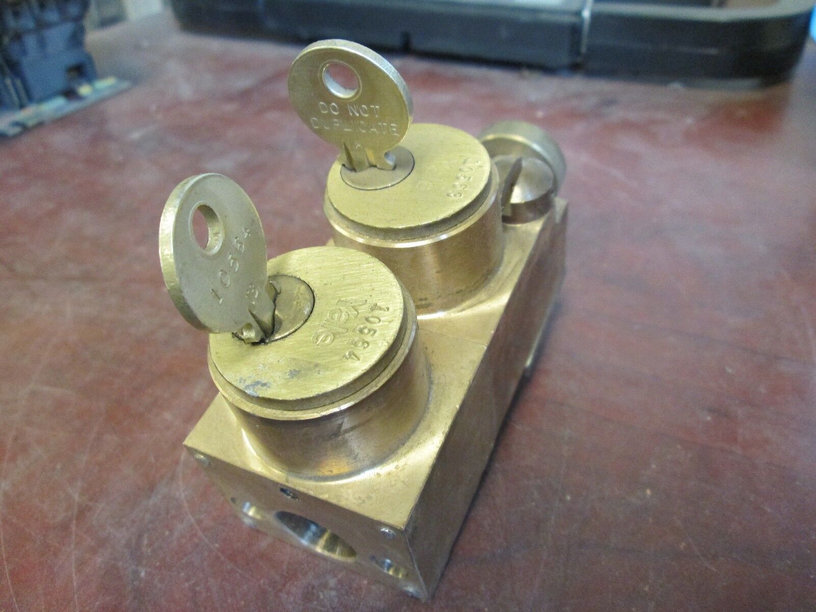 Yale Lock Stab Length: 1/2" to 1-1/8" Used