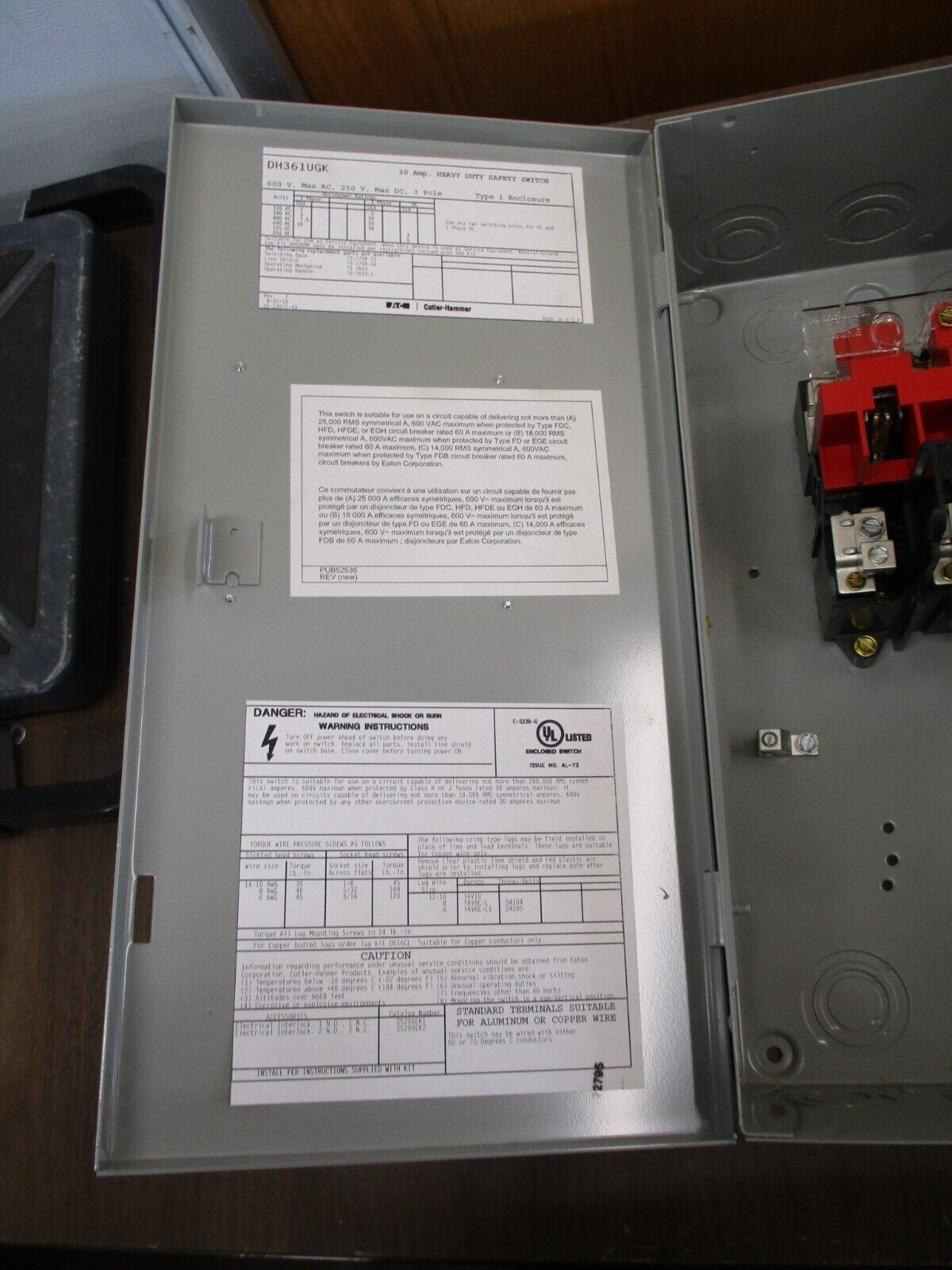 Cutler-Hammer Non-Fusible Safety Switch DH361UGK 30A 600V 3P Type 1 New Surplus