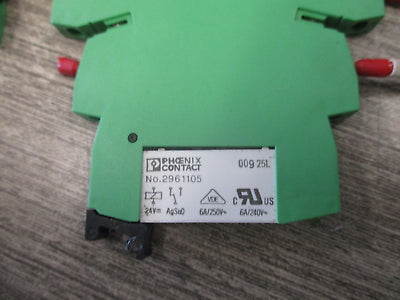 Phoenix Contact Relay w/Socket 2961105 Lot of 2 Used
