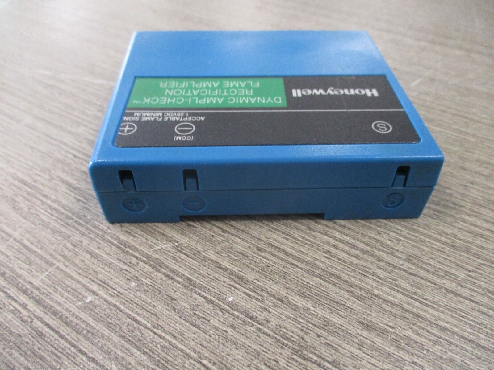 Honeywell Dynamic Ampli-Check Rectification Flame Amplifier R7847B1031 Used