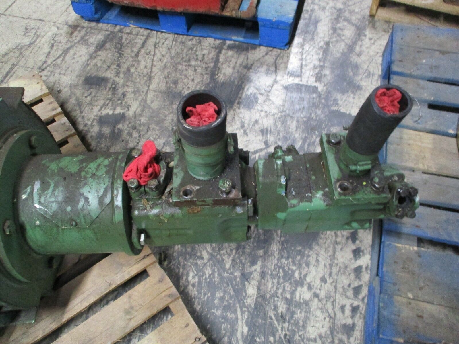 Vickers Vane Pumps w/ Motor 3520VS 25A11 / 4520 60A 8 75HP 1200RPM 230/460V Used