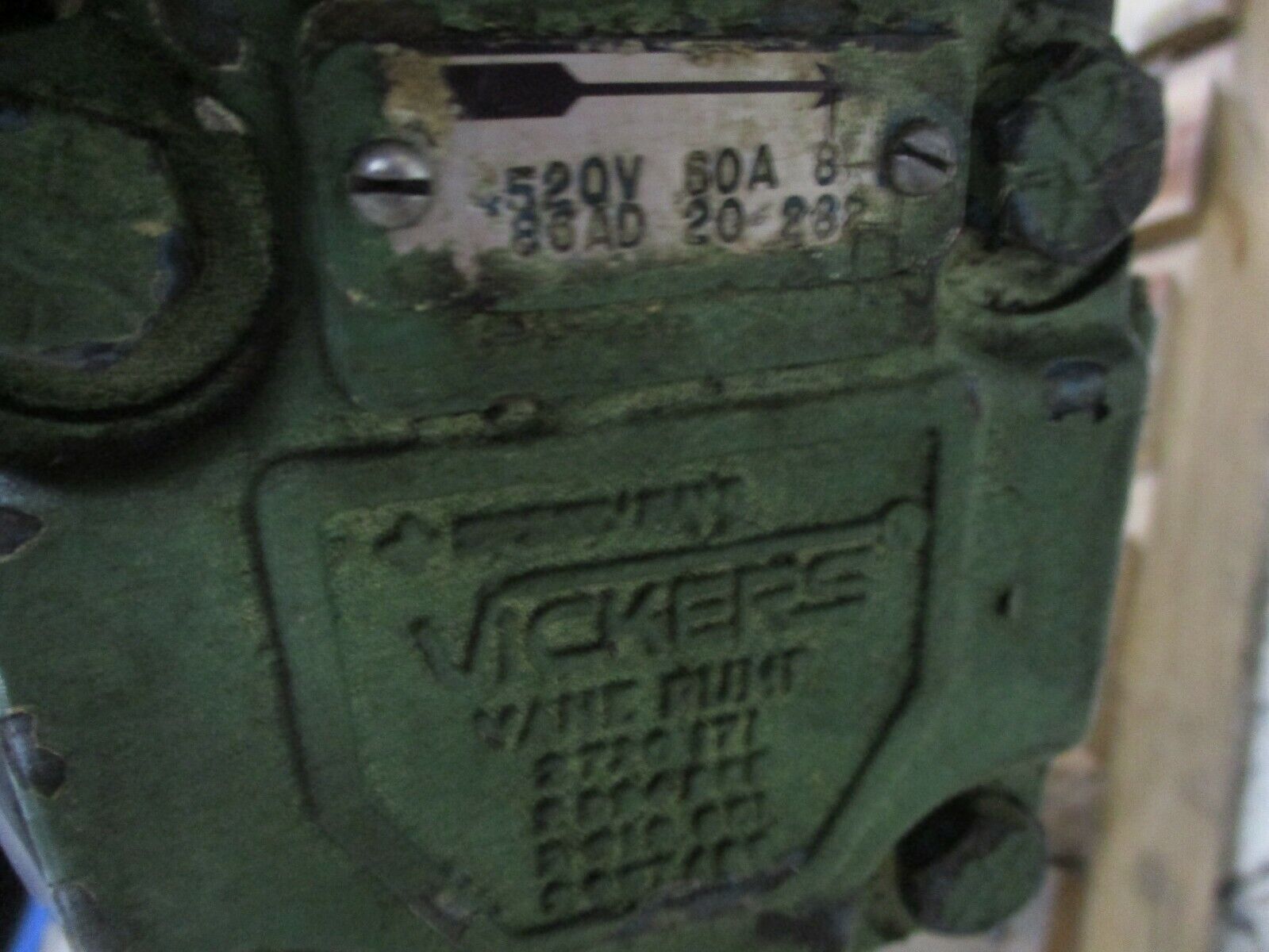 Vickers Vane Pumps w/ Motor 3520VS 25A11 / 4520 60A 8 75HP 1200RPM 230/460V Used