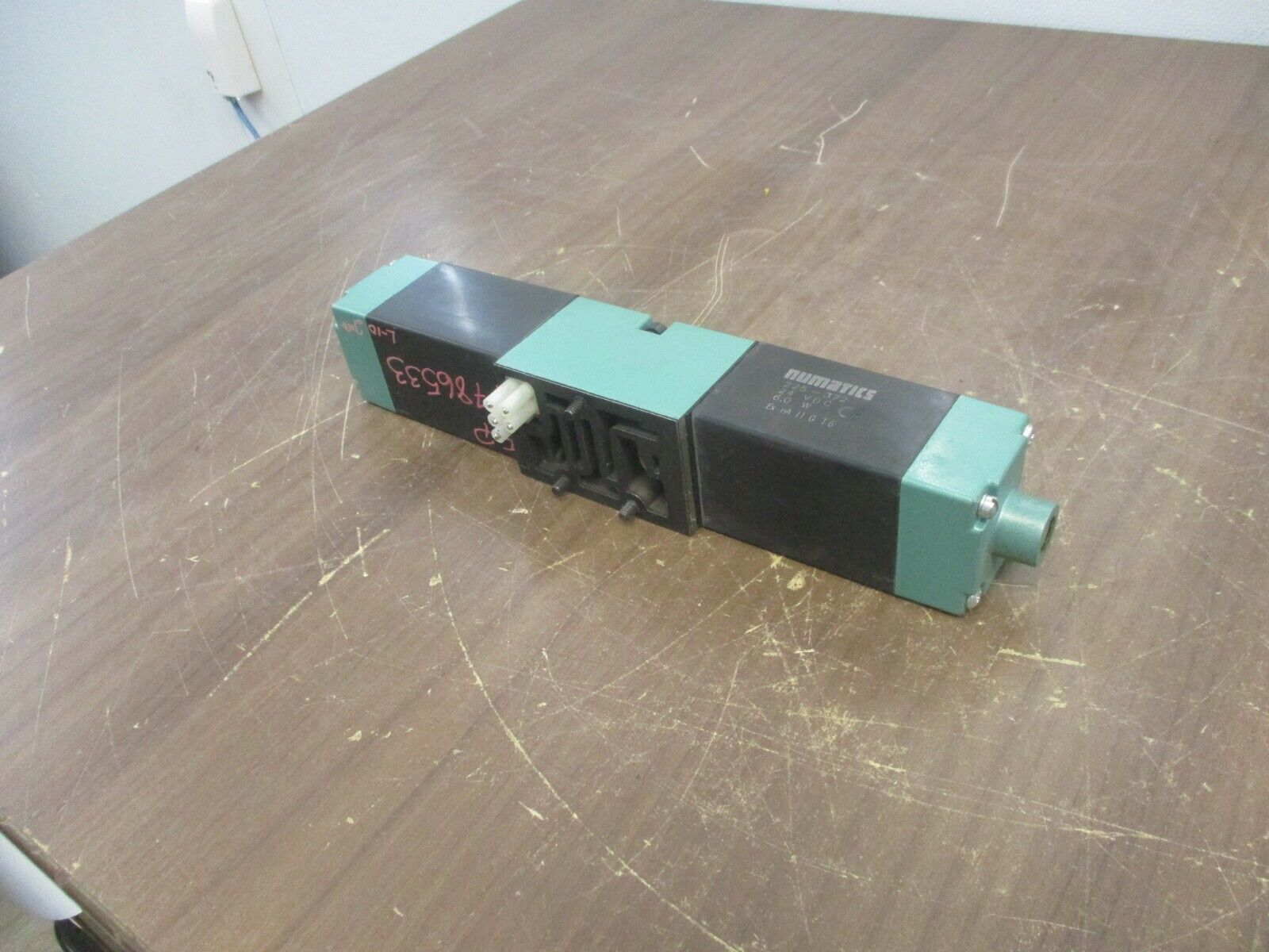 Numatics Solenoid Valve 152SS500M000061 150PSIG Air 24VDC 0.25A Used