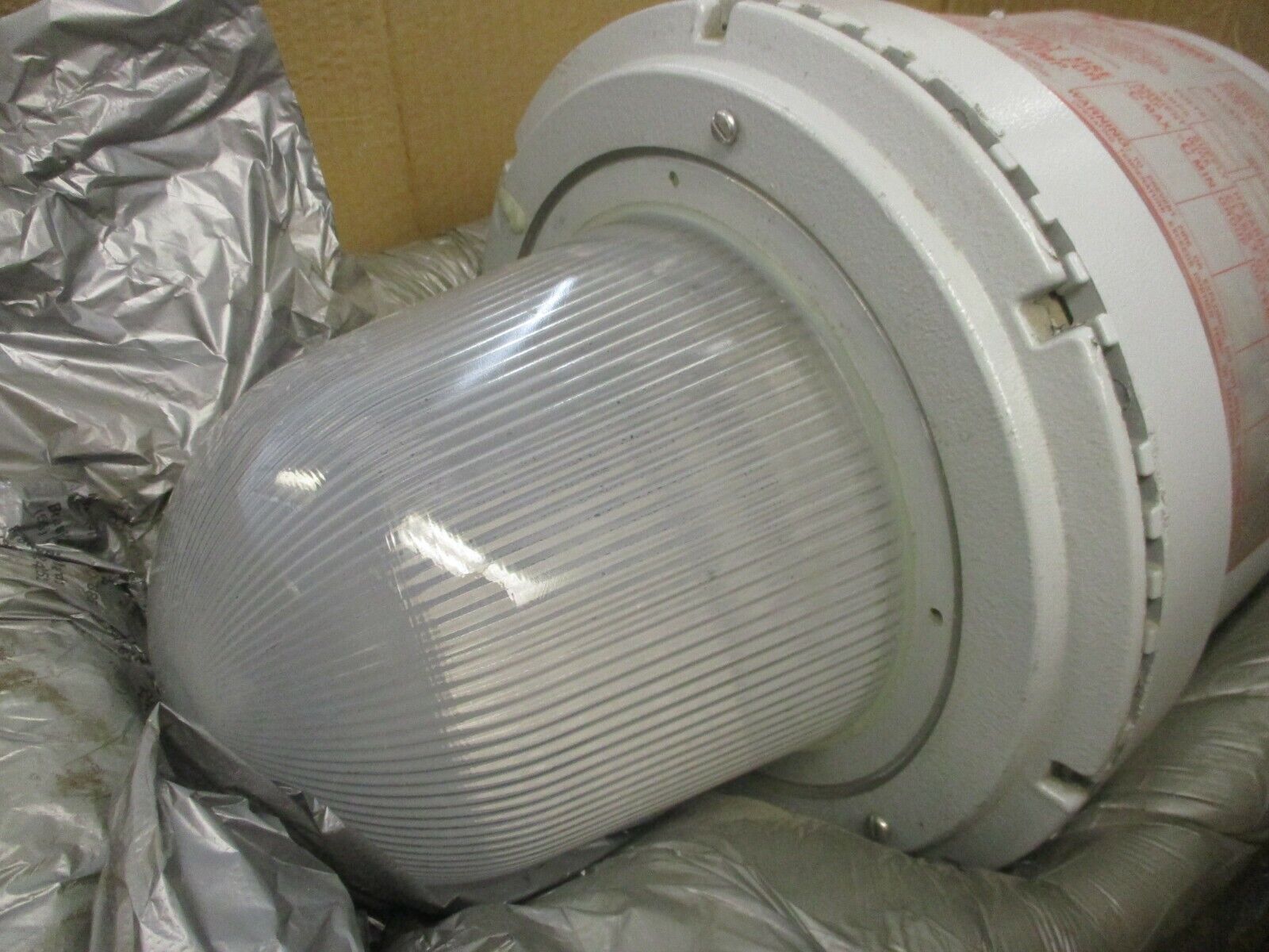 Appleton Code Master 2 Explosion Proof Lighting Fixture CMBH250-MT 120-277V