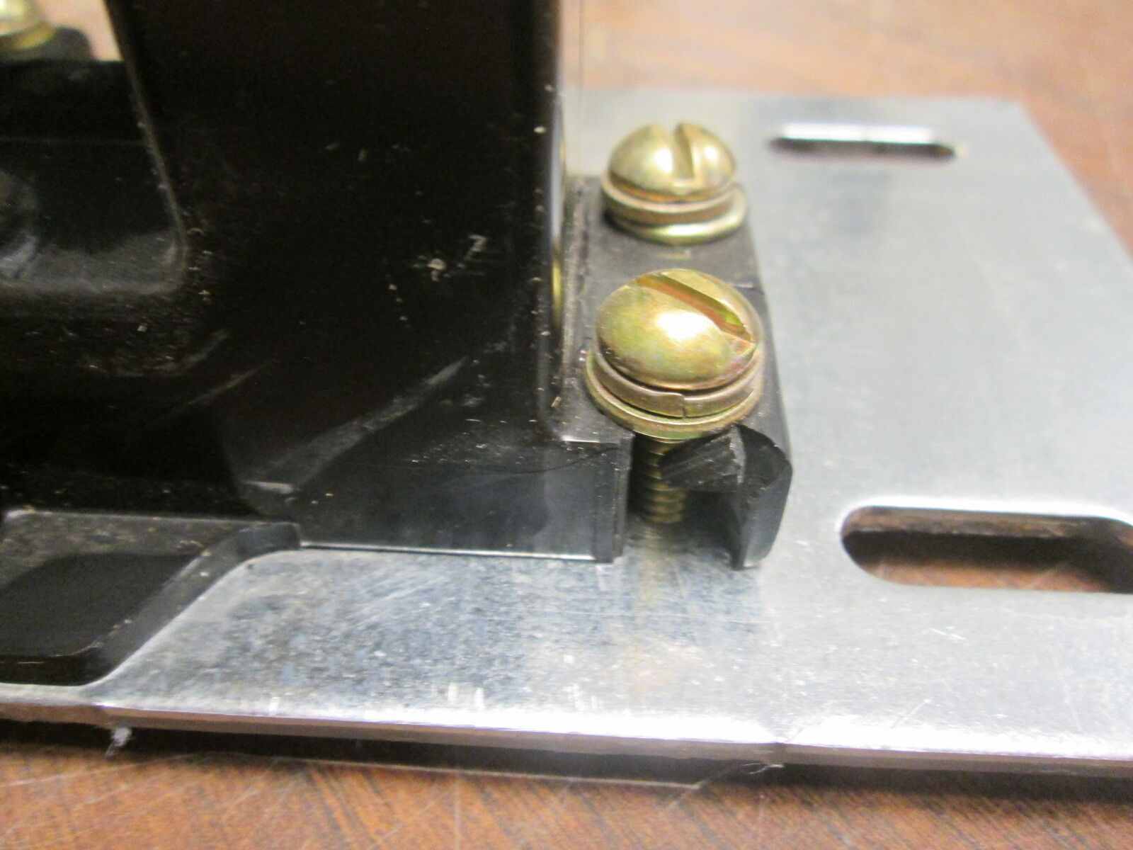 GE Spectra Series Power Meter w/ Disconnect APM4803E520 480V 50/60Hz 3Ph 3W Used