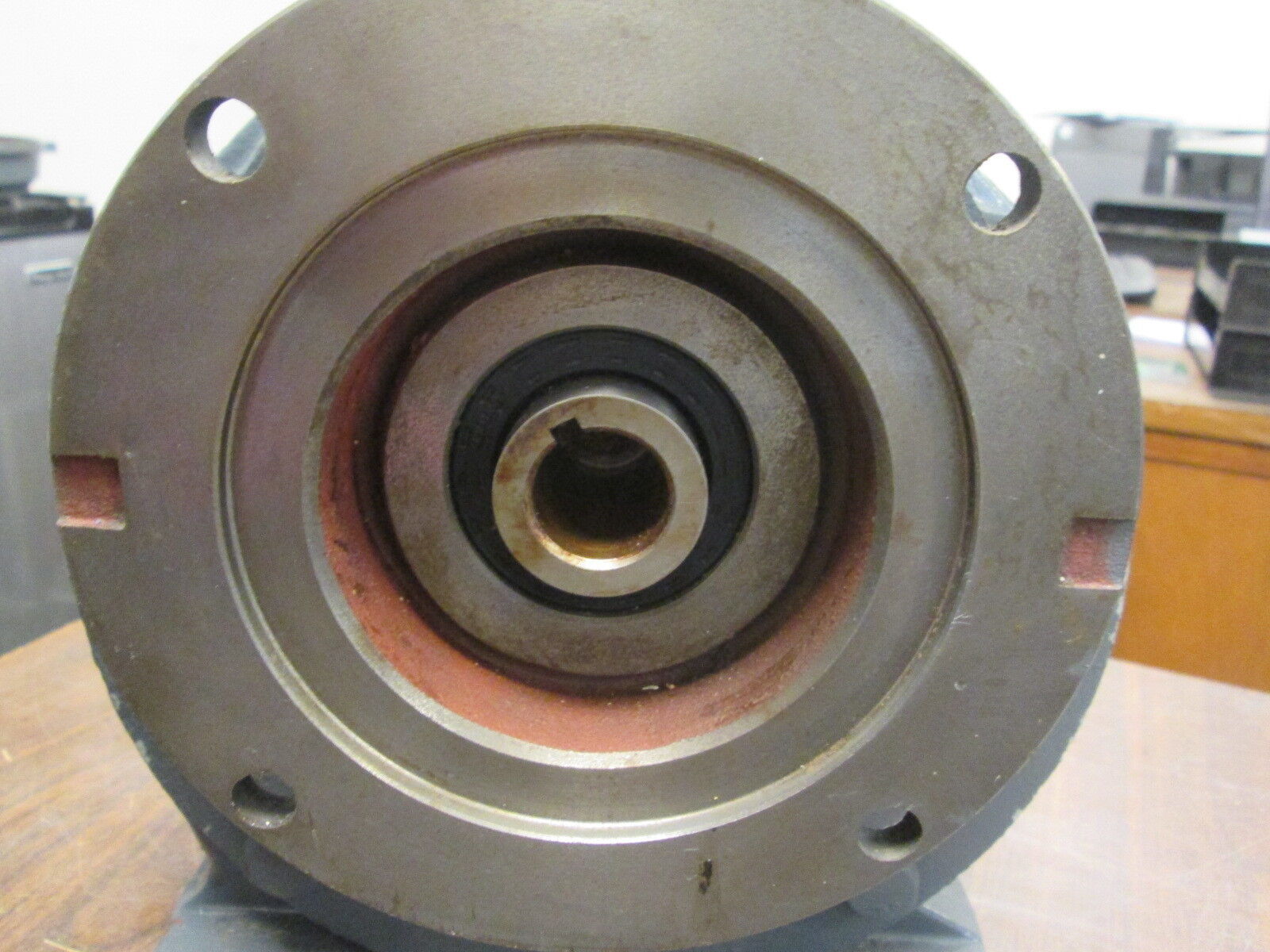 Hub City Poweratio 2000 Gear H12073E 1.5HP 1750RPM In 16.6RPM Out FR: 143TC Used