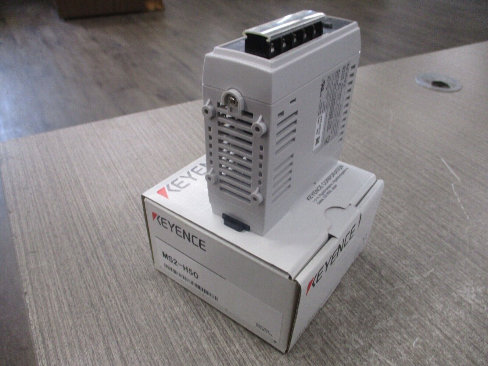 Keyence Compact Switching Power Supply MS2-H50 50W New Surplus