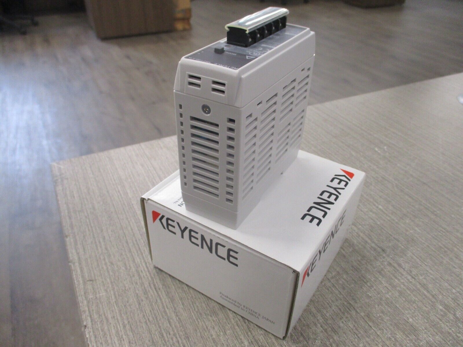 Keyence Compact Switching Power Supply MS2-H50 50W New Surplus