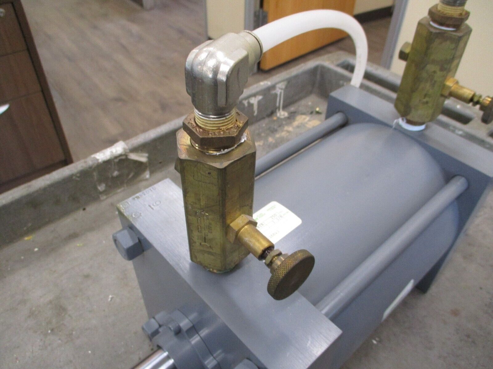 Miller Fluid Power Hydraulic Cylinder A84B2B 250PSI Bore: 7" Stroke: 7" Used
