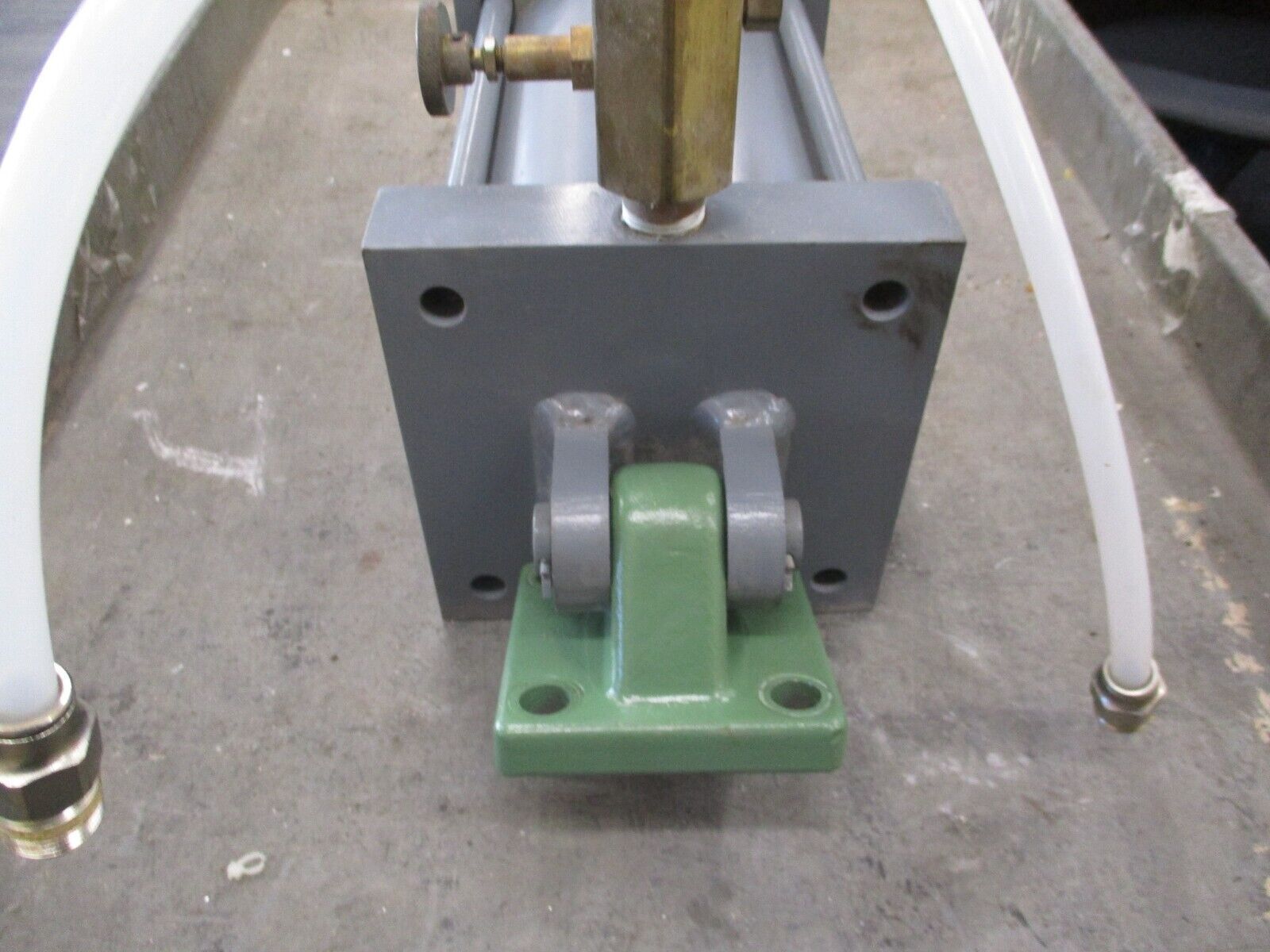 Miller Fluid Power Hydraulic Cylinder A84B2B 250PSI Bore: 7" Stroke: 7" Used