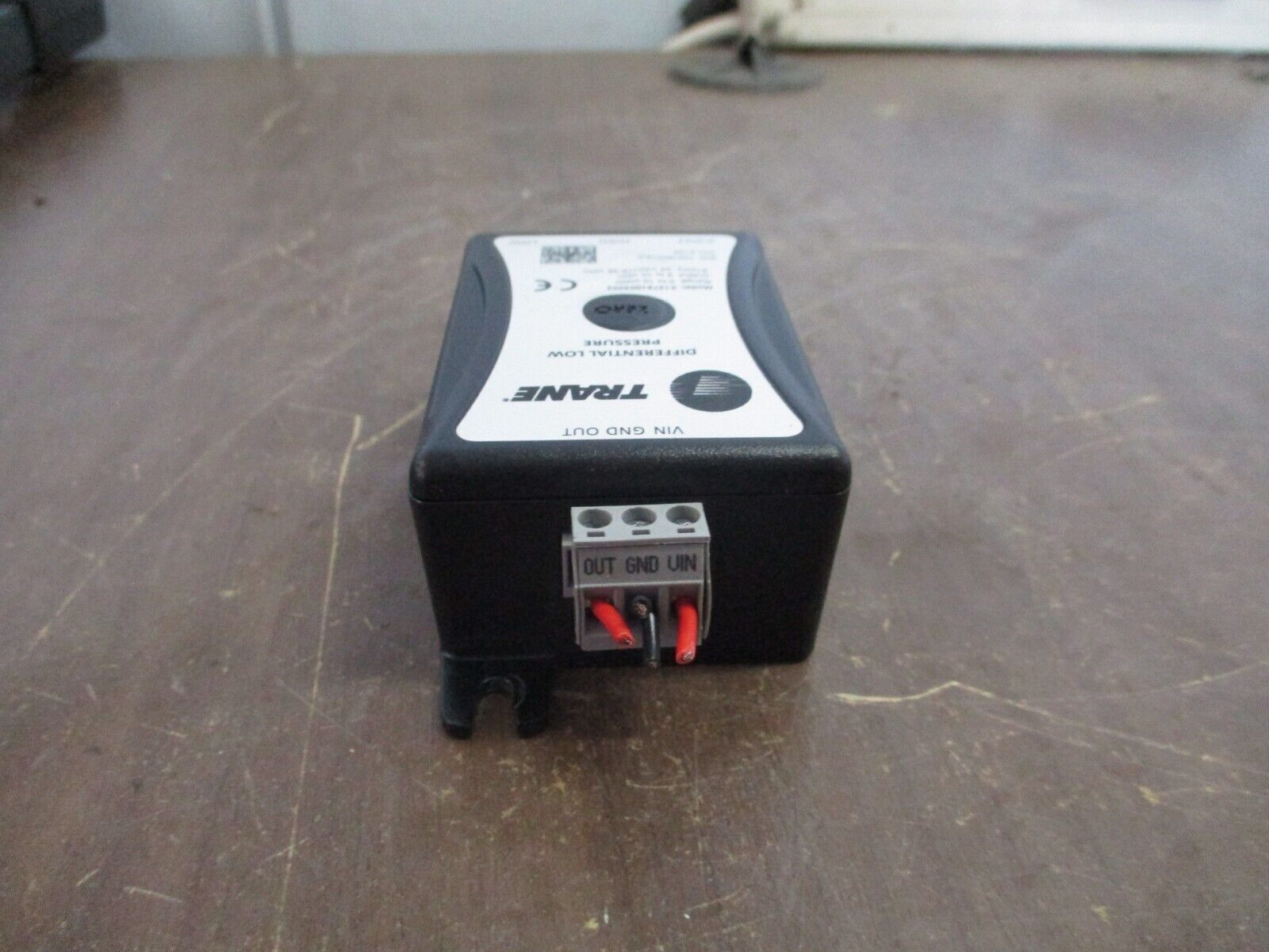 Trane Low Pressure Differential Sensor X13791003002 Range: 0-10in WC Used