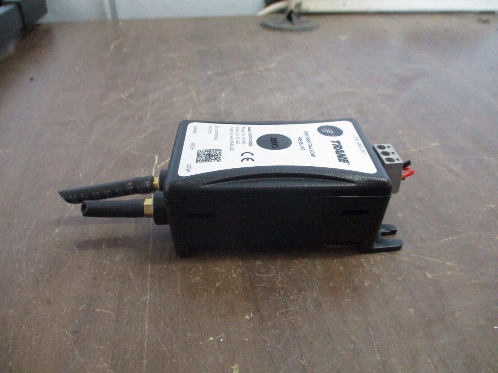 Trane Low Pressure Differential Sensor X13791003002 Range: 0-10in WC Used