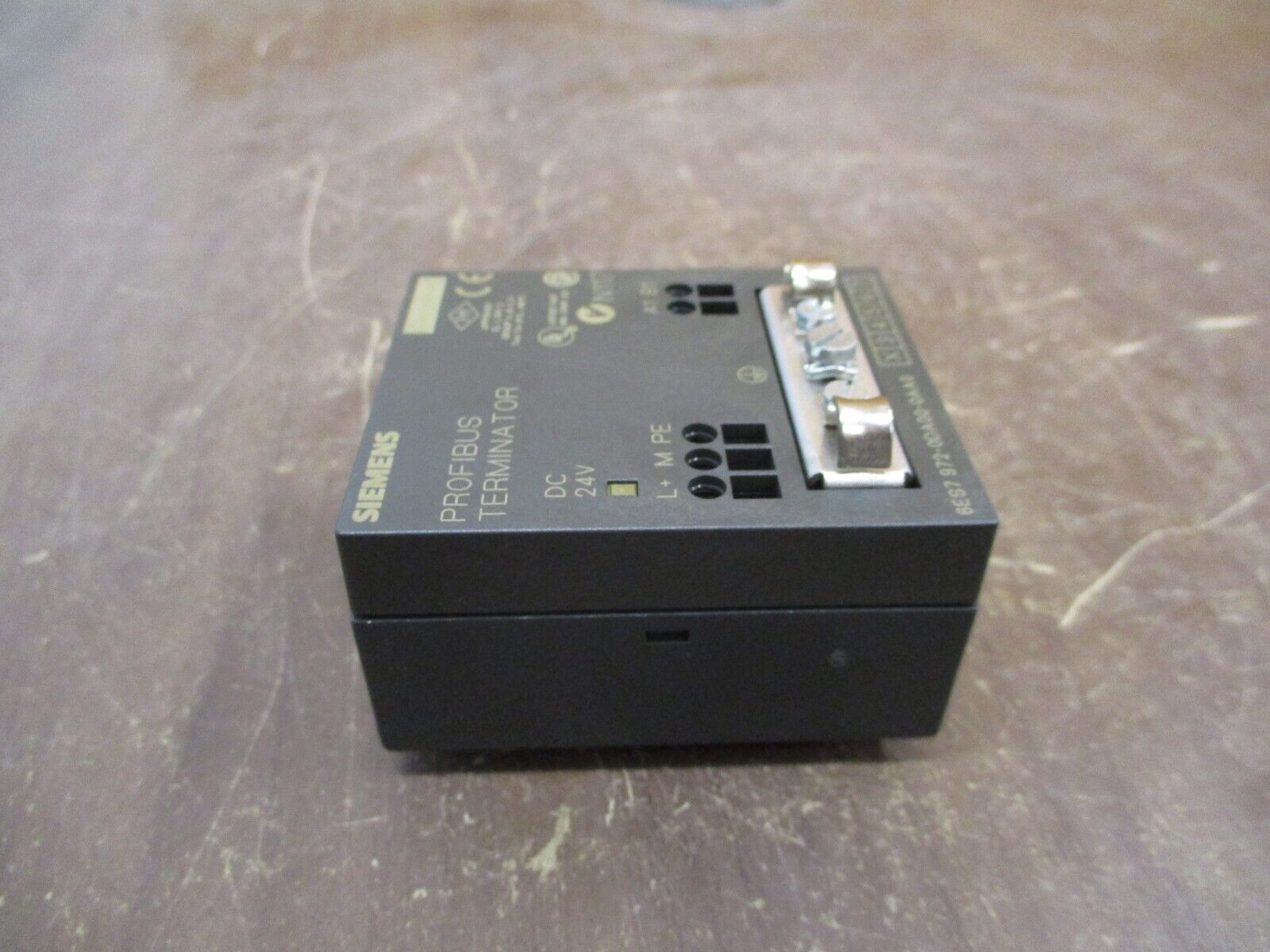 Siemens Simatic Profibus Terminator 6ES7 972-0DA00-0AA0 E-Stand: 02 New Surplus
