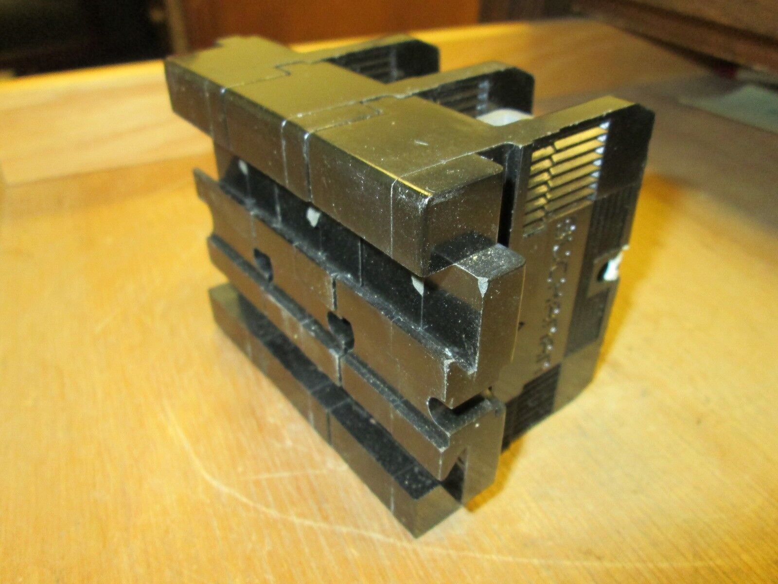 Buchanan Power Distribution Block Line 250MCM Load 250MCM 3P Used