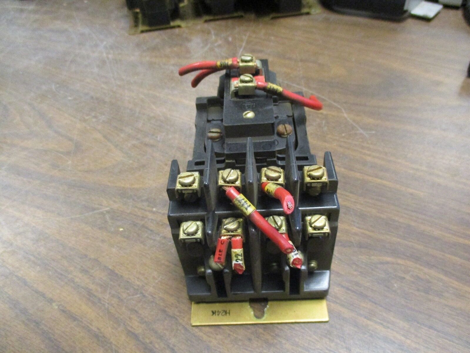 Allen-Bradley Control Relay BR-400 10A 600V 120V Coil Used