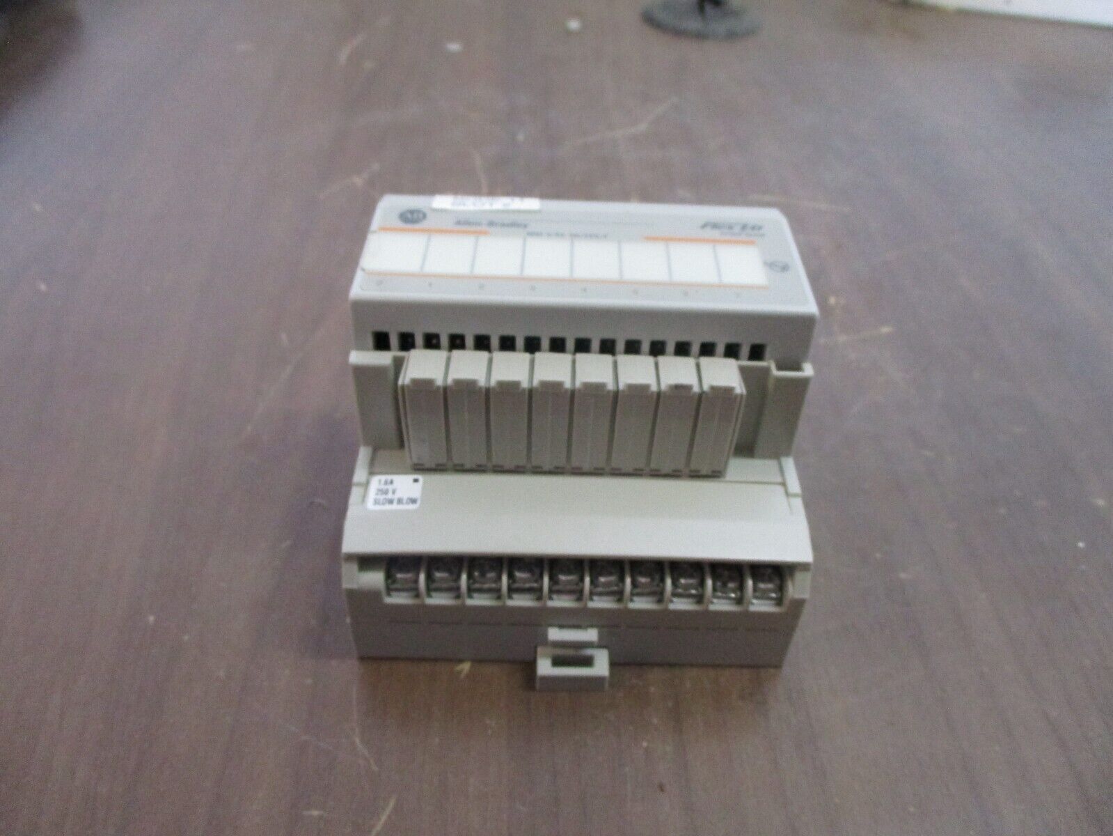 Allen-Bradley Flex I/O Input Module 1794-OA8 120VAC Used