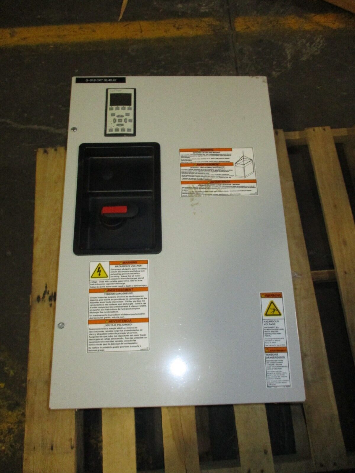 Trane TR200 AC Drive 177U0871 10HP 3Ph w/ Keypad Used