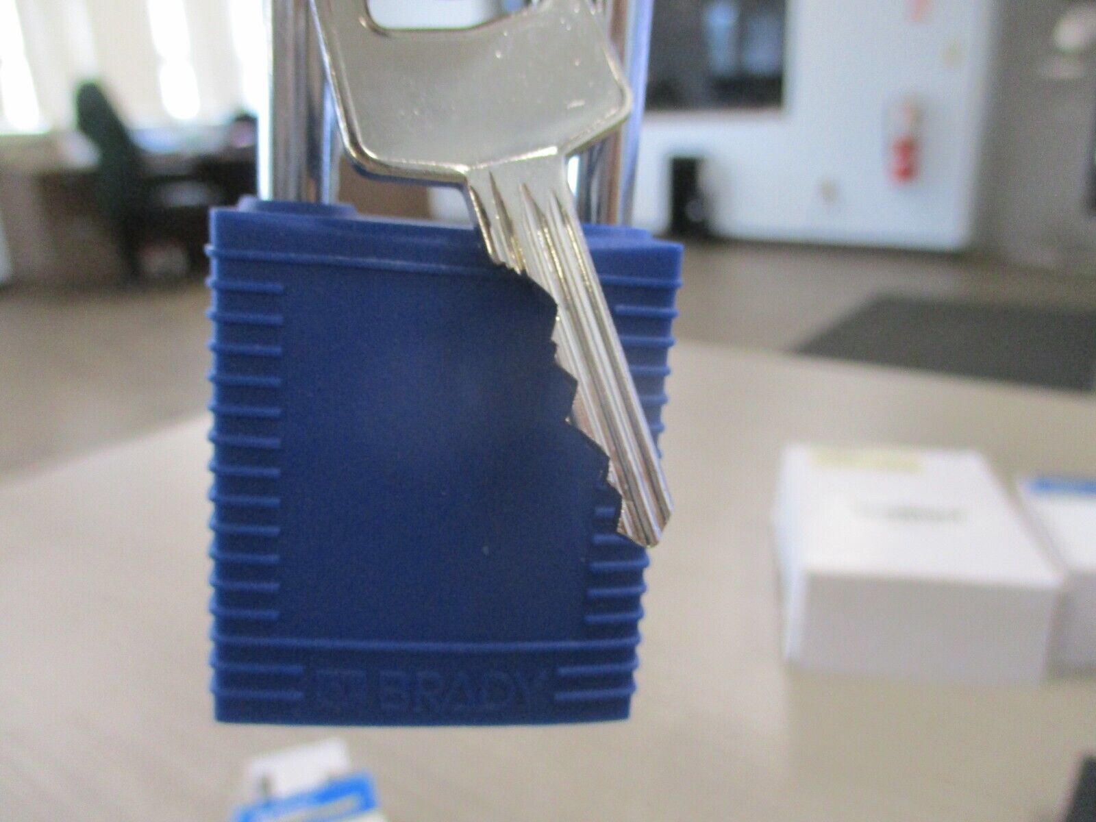 Brady Blue Safety Lock Y407268 1.5" Shackle *Box of 6* New Surplus
