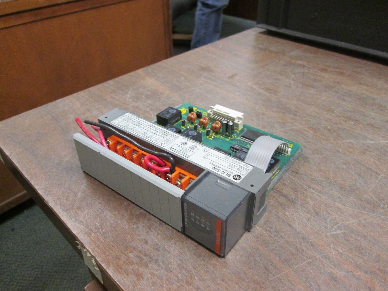 Allen-Bradley SLC500 Isolated Relay Output Module 1746-0X8 Series A Used
