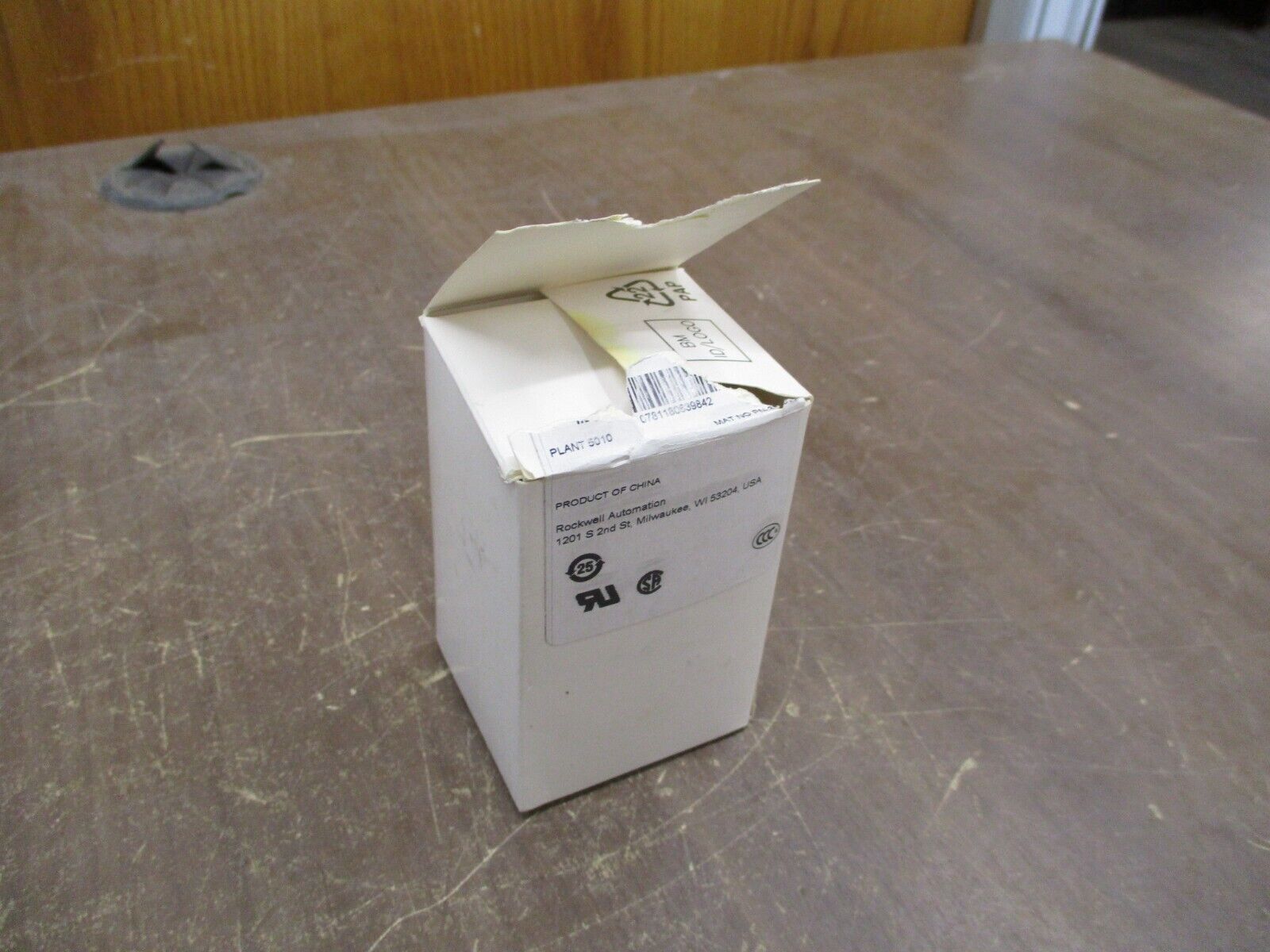 Allen-Bradley Selector Switch 800T-J91 Ser. U 3-Position New Surplus