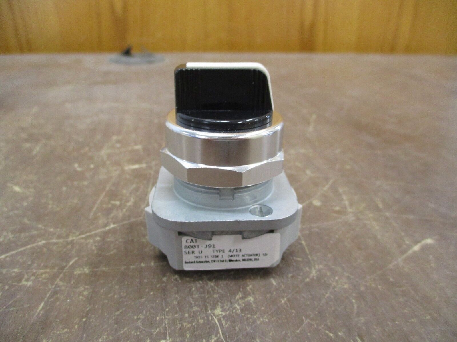 Allen-Bradley Selector Switch 800T-J91 Ser. U 3-Position New Surplus