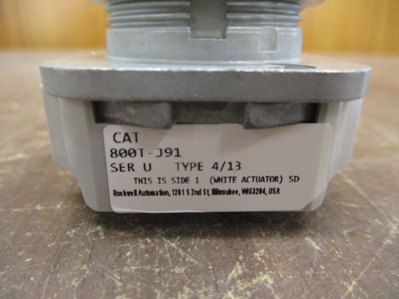 Allen-Bradley Selector Switch 800T-J91 Ser. U 3-Position New Surplus