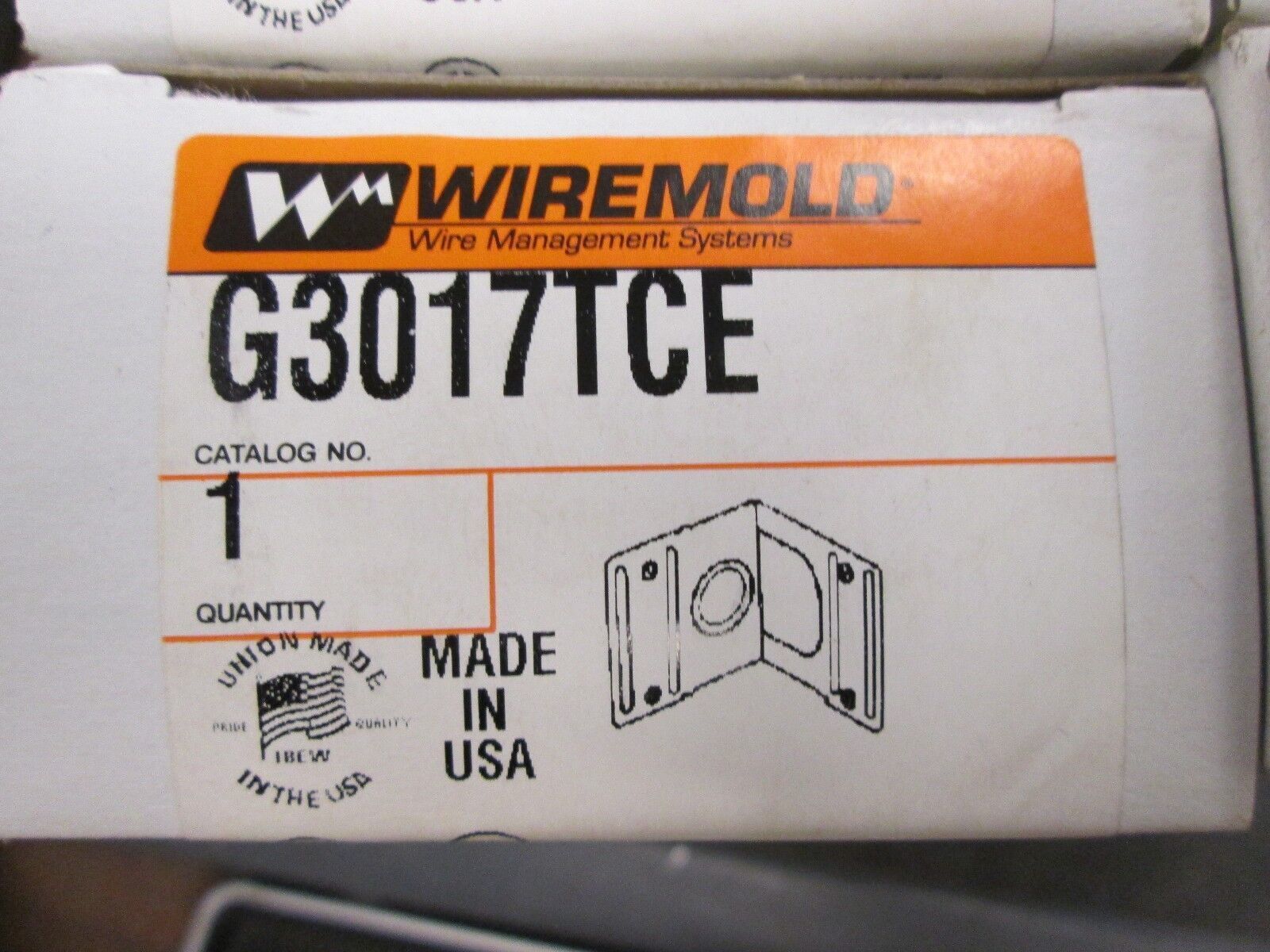 Wiremold Internal Corner Couplings G3017TCE *Lot of 4* New Surplus
