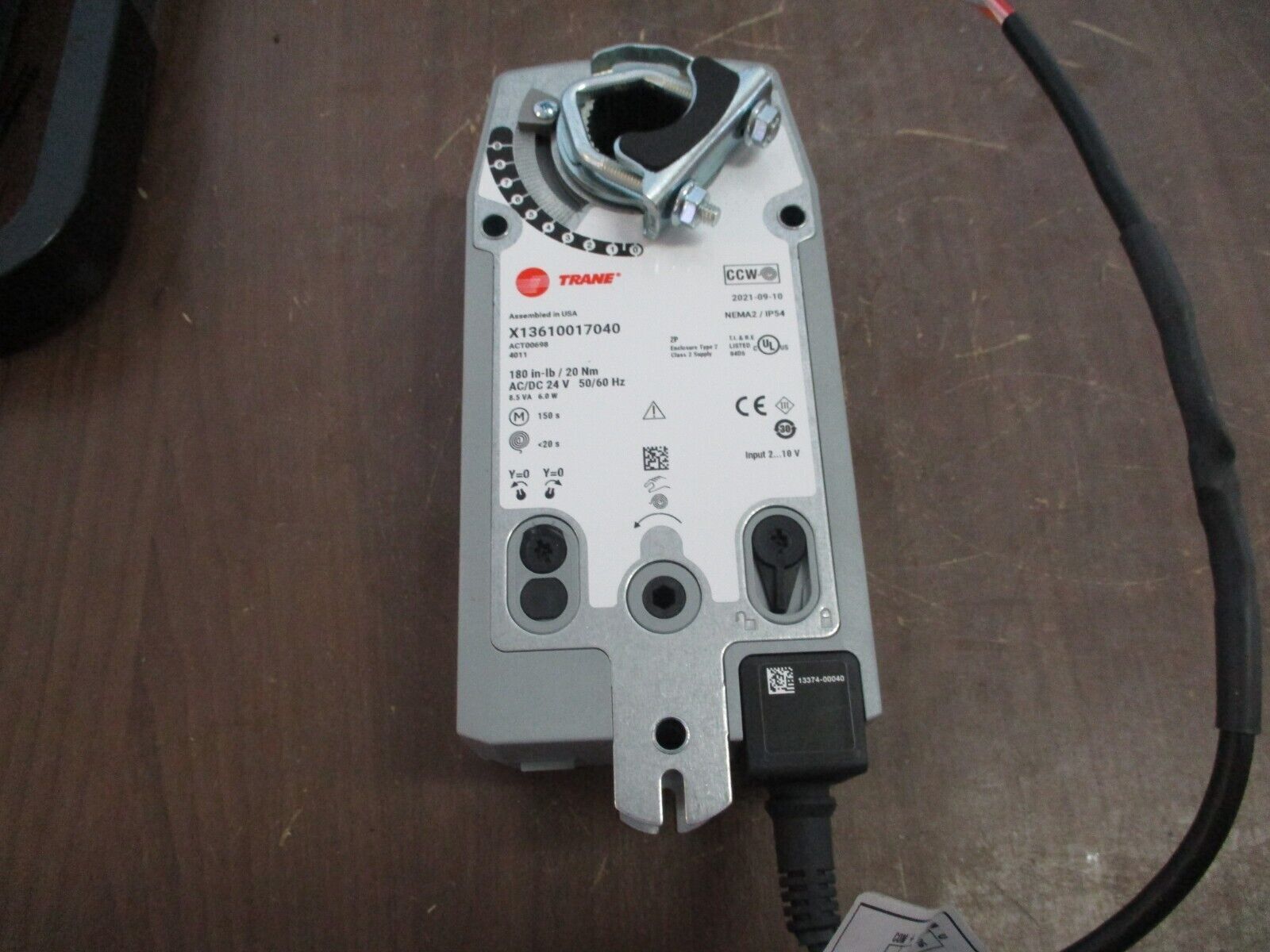 Trane Actuator X13610017040 180 in-lb 24V AC/DC Nema 2 *No Key* Used