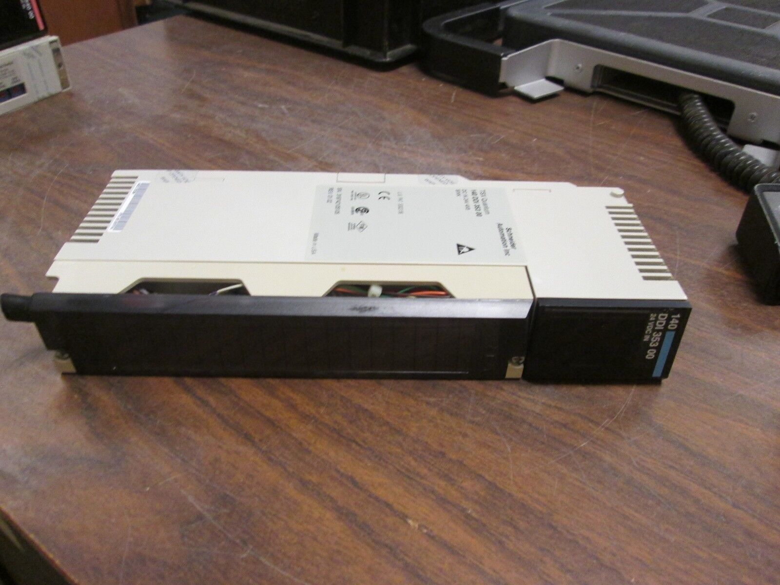 Schneider Automation TSX Quantum DC Input Module 140 DDI 353 00 4x8 Used