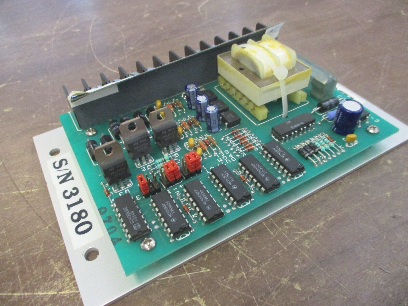 Aptech Isolation Relay Board IB-3 120V 60Hz Pulse Rate: 10pps Used