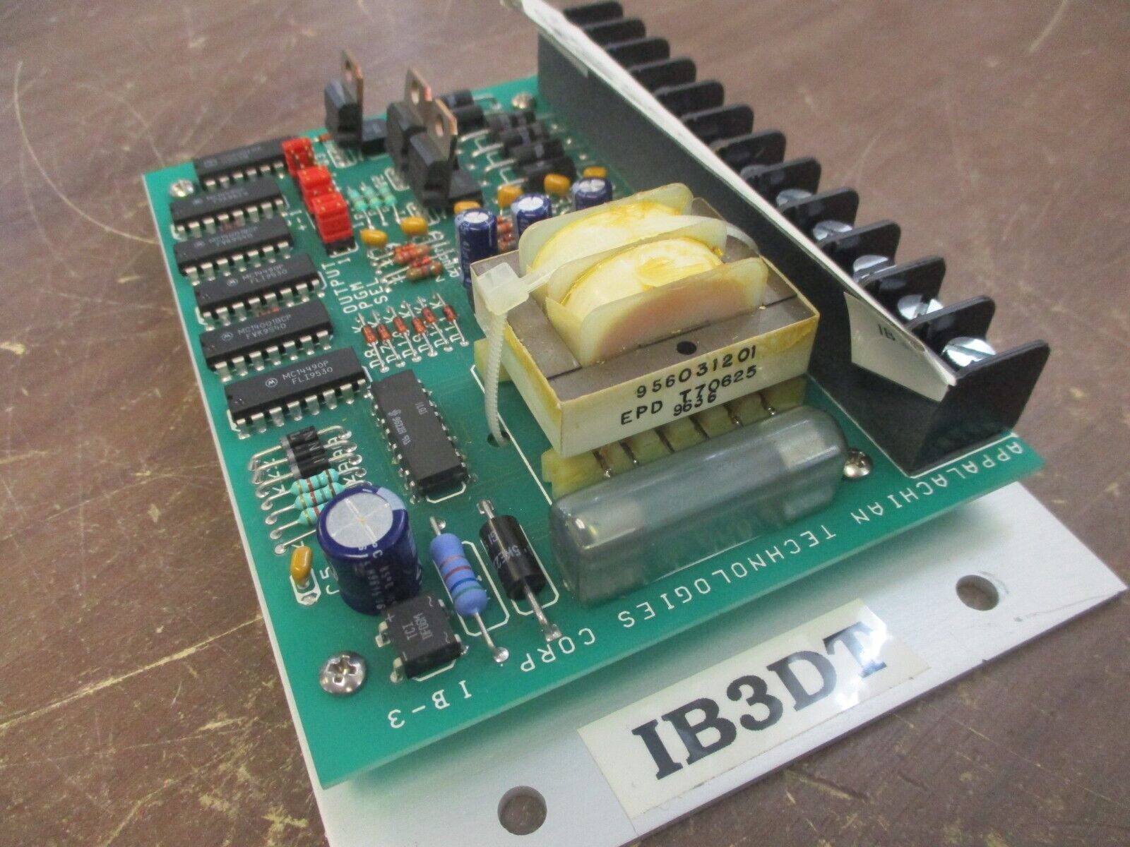 Aptech Isolation Relay Board IB-3 120V 60Hz Pulse Rate: 10pps Used