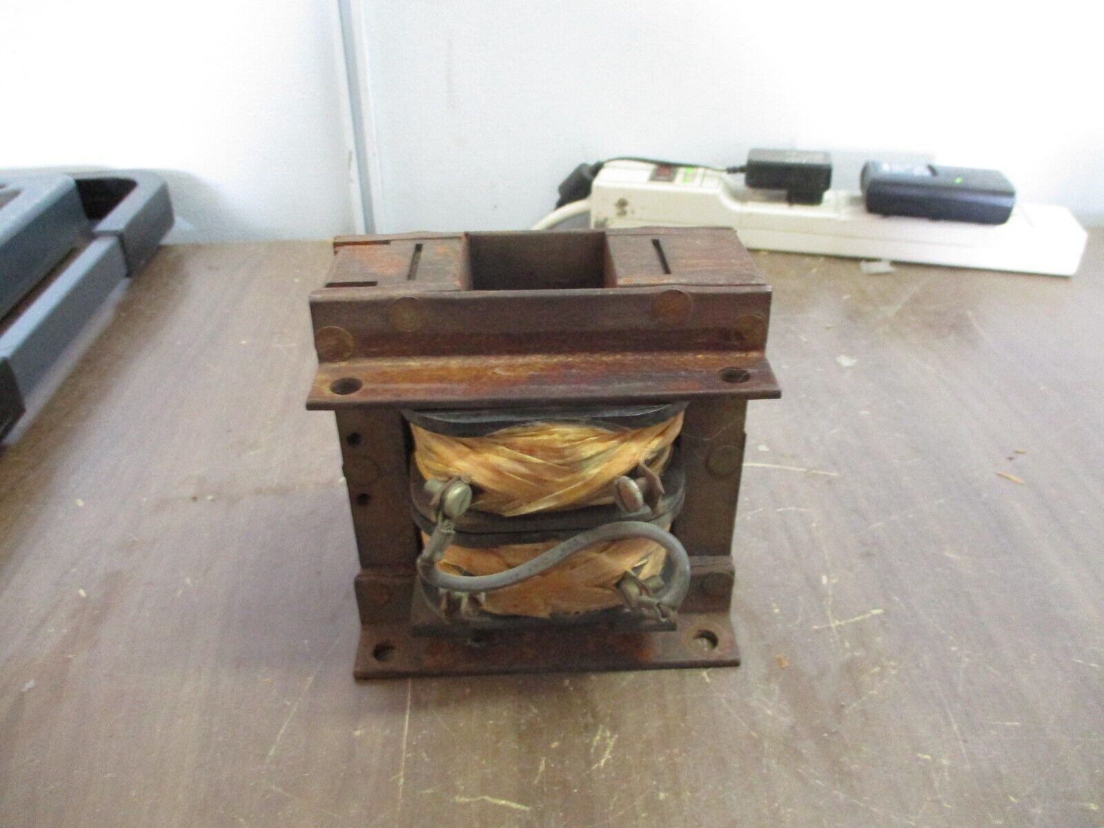 GE Solenoid CR9503-206BAB349 120V 60Hz Used