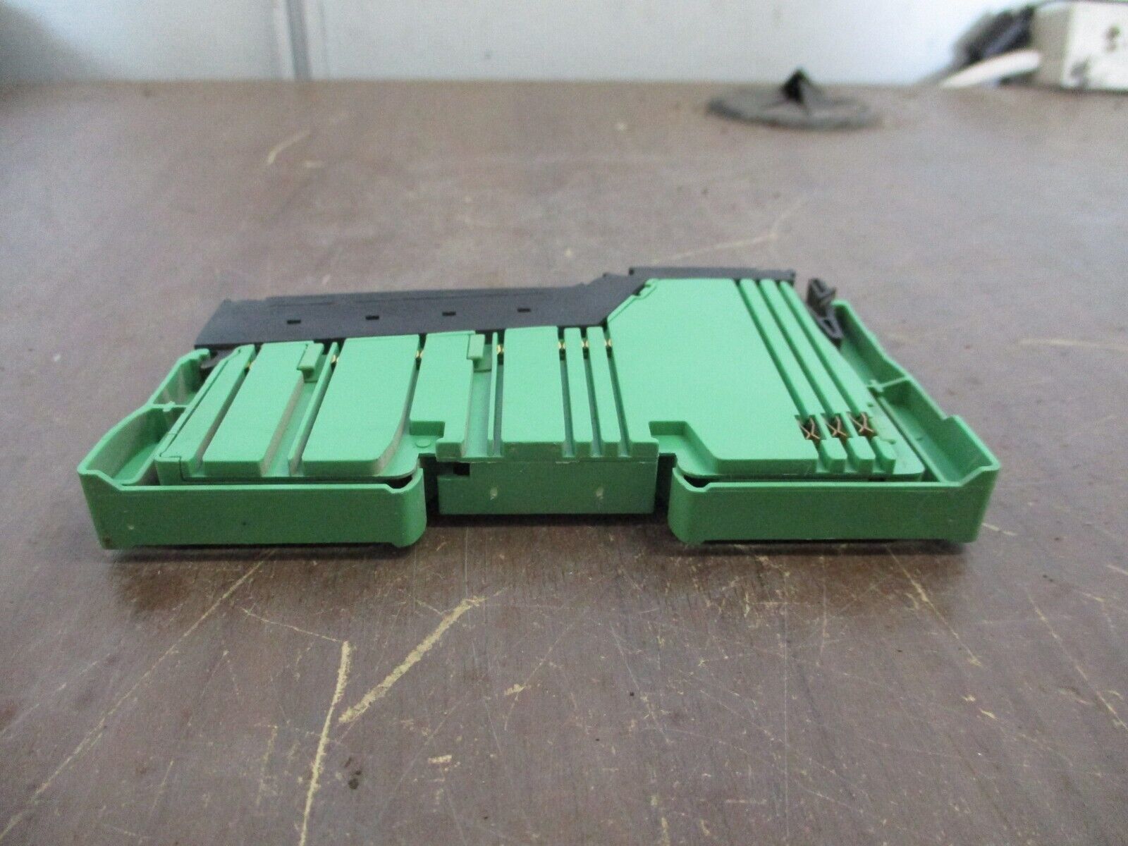Phoenix Contact Interbus Branch Terminal Block 2727941 IBSIL24RB-T HW: 03 Used