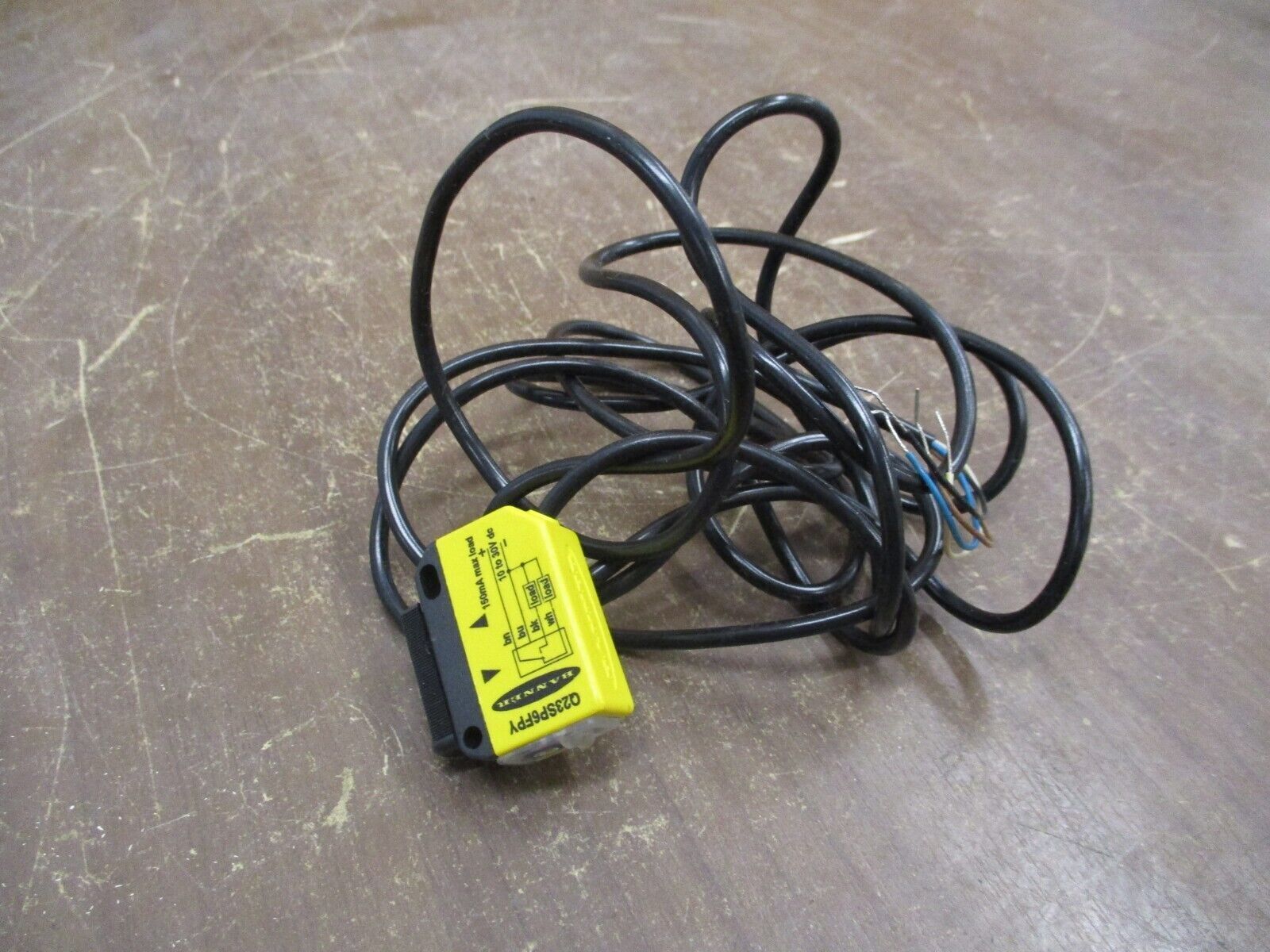 Banner Photoelectric Sensor Q23SP6FPY New Surplus