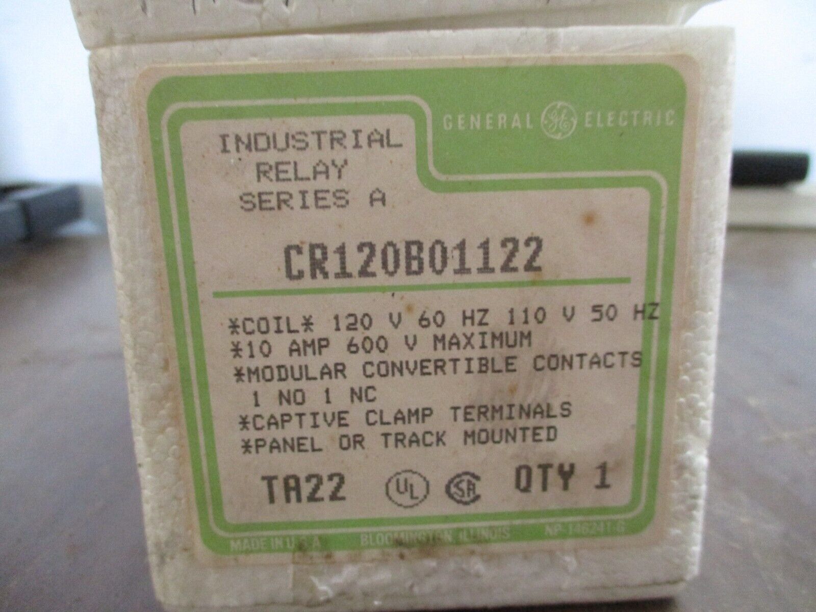 GE Industrial Relay CR120B01122 120V Coil 10A 600V New Surplus