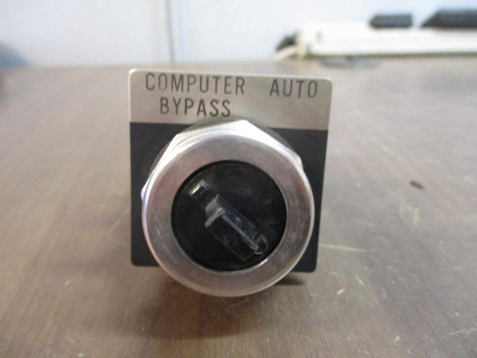 Allen-Bradley Selector Switch 800T-H2 Ser. T Nema Type 4, 13 Used