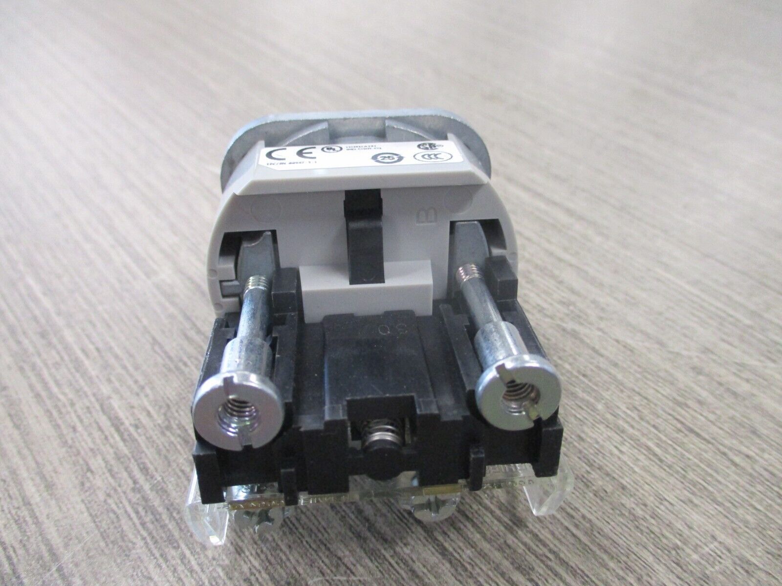 Allen-Bradley Selector Switch 800T-H5A Ser. T 2-Position New Surplus
