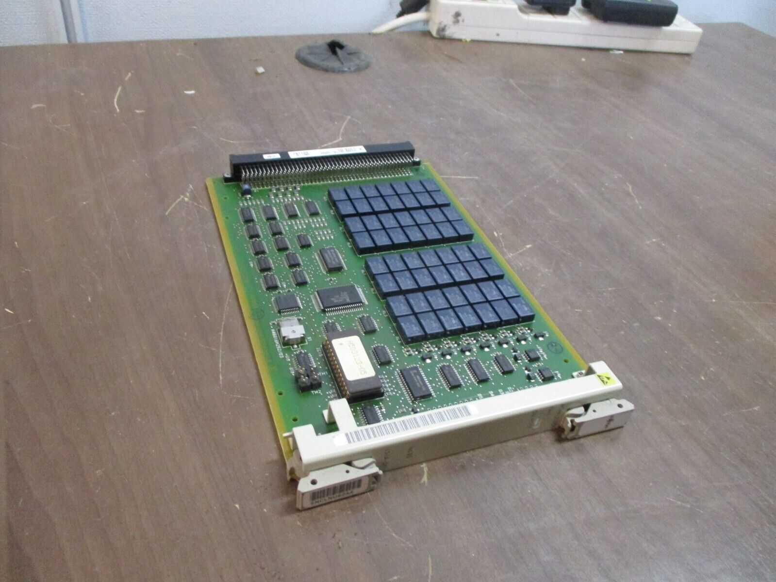 Fujitsu Low Speed Switch Unit SNCLNU92AA Iss. 03 FC9612LSD1 / LS1A-D1 Used