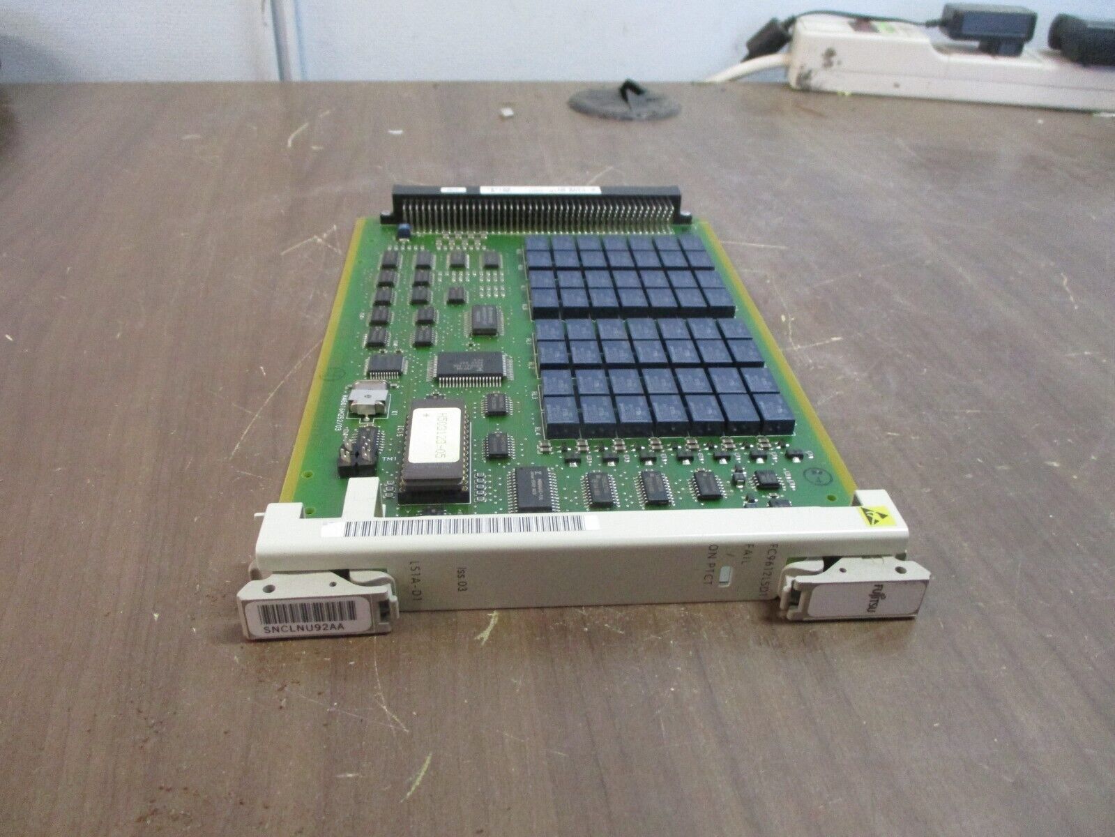 Fujitsu Low Speed Switch Unit SNCLNU92AA Iss. 03 FC9612LSD1 / LS1A-D1 Used