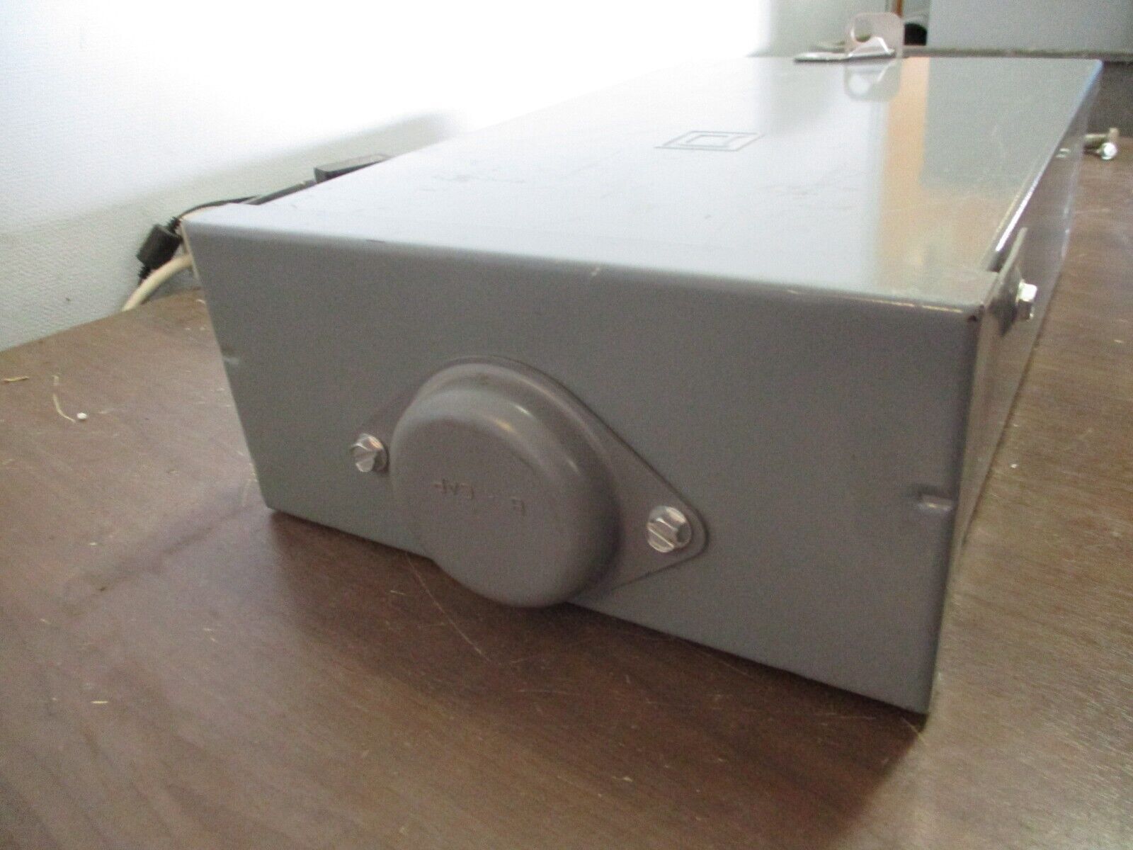 Square D Homeline 3R Load Center HOM4-8L125GRB Ser. 001 125A 120/240V 50/60Hz