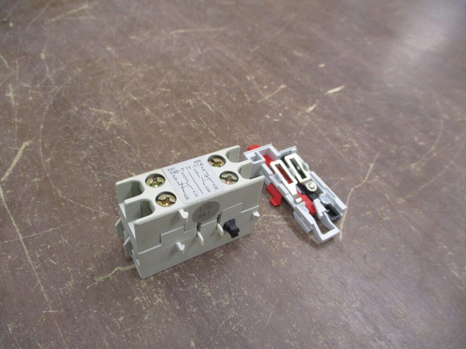 Allen-Bradley Trip Indicator 190-T11-11 Ser. A New Surplus