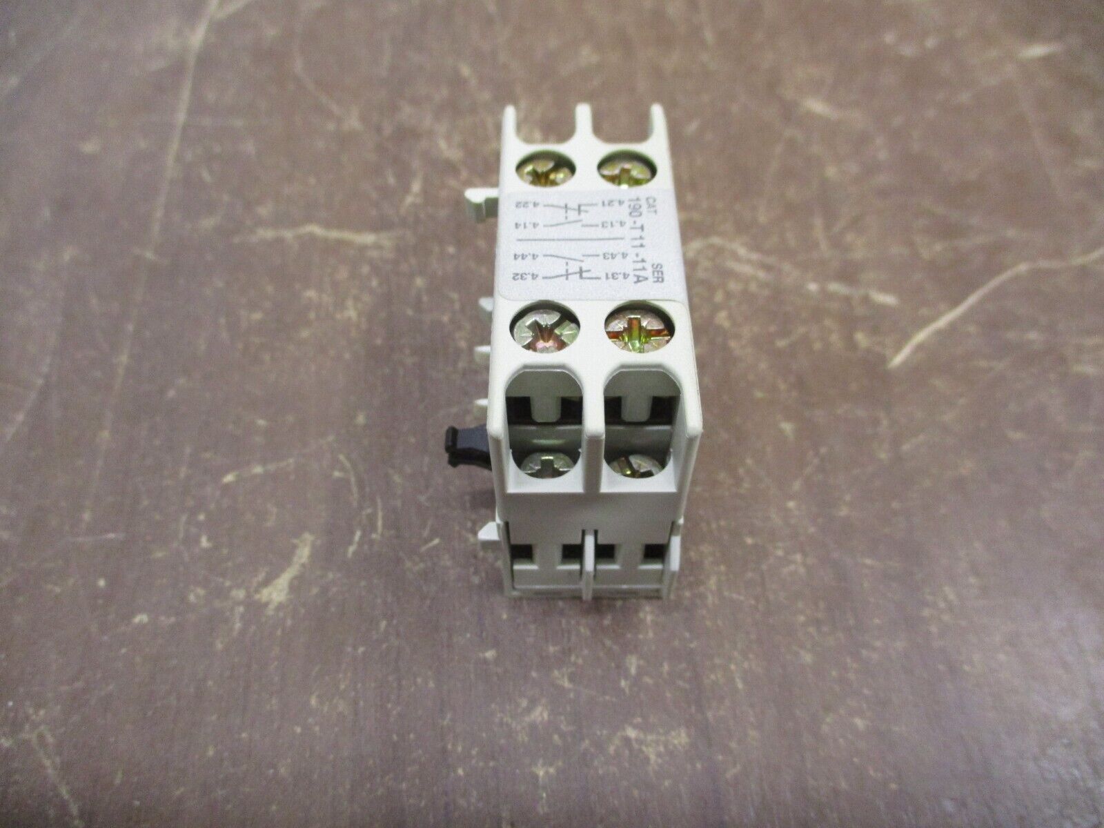 Allen-Bradley Trip Indicator 190-T11-11 Ser. A New Surplus