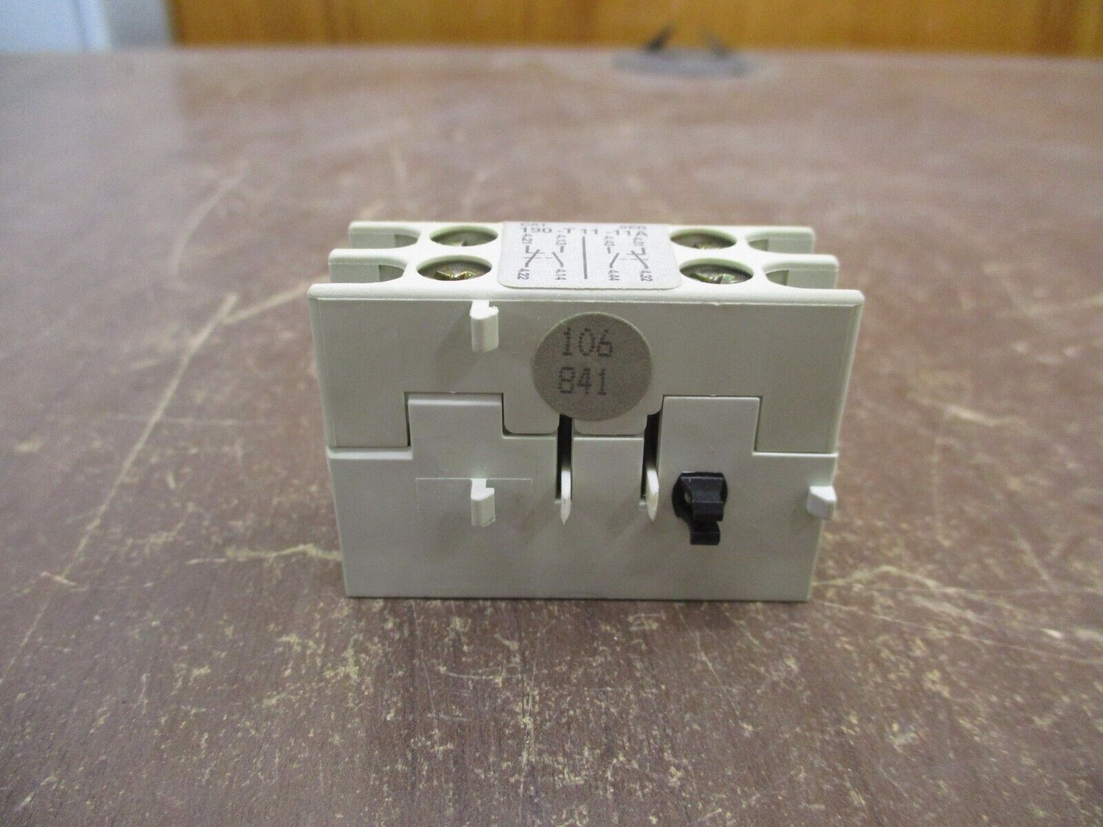 Allen-Bradley Trip Indicator 190-T11-11 Ser. A New Surplus