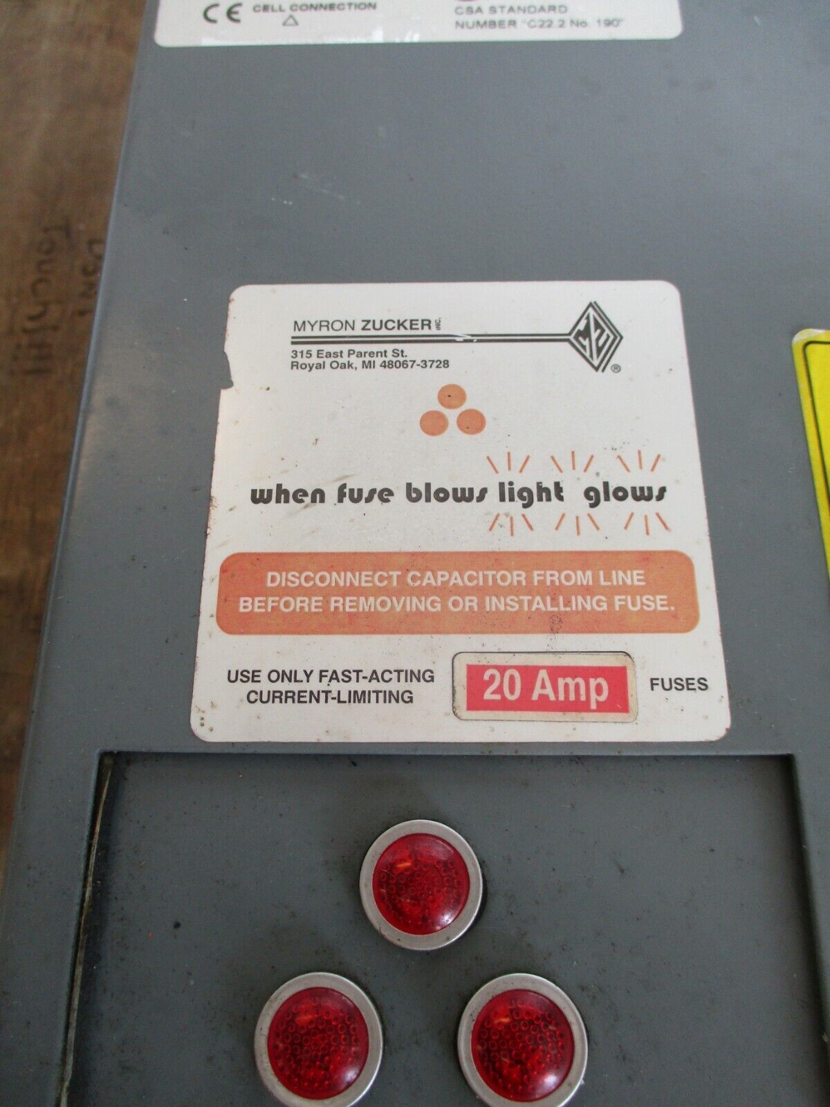 Myron Zucker Calmount Capacitor KNM43003-3 3KVAR 480V 3Ph 60Hz Nema 12 Used