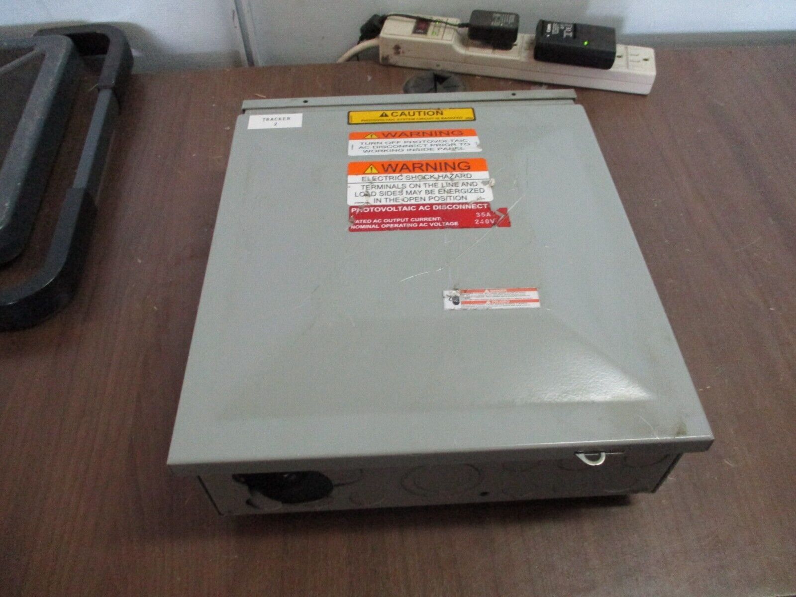 Eaton 3R Load Center CH8L125RP Ser. B 125A 120/240V 1Ph 8-Slot Used