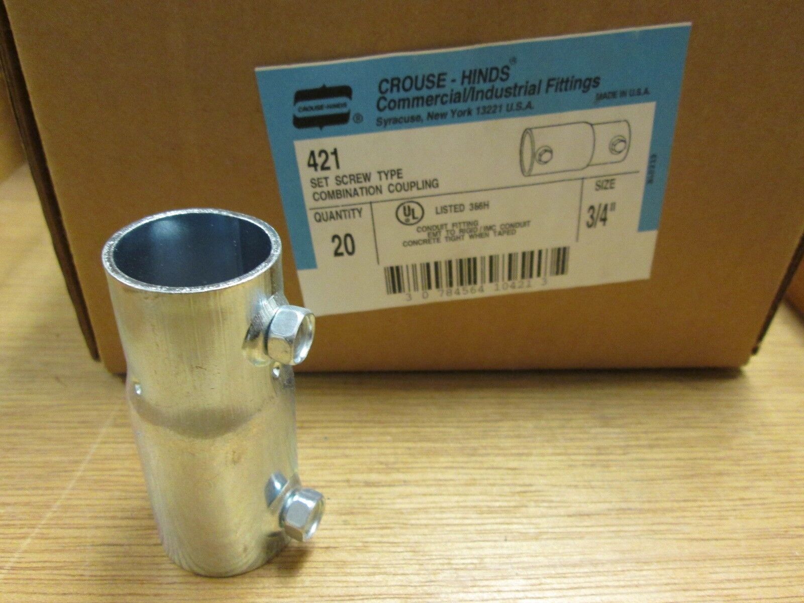 Crouse Hinds Set Screw Combination Couplings 421 Size 3/4" Box of 20 New Surplus