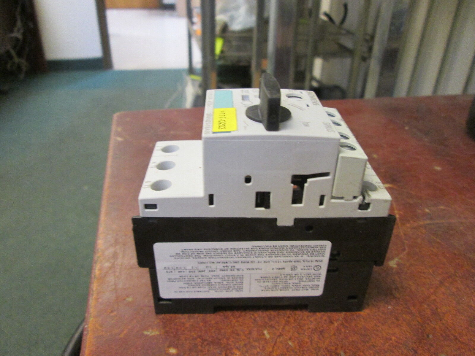 Siemens Sirius Motor Protector 3RV1021-1BA10 Trip: 1.4-2A 600V Used