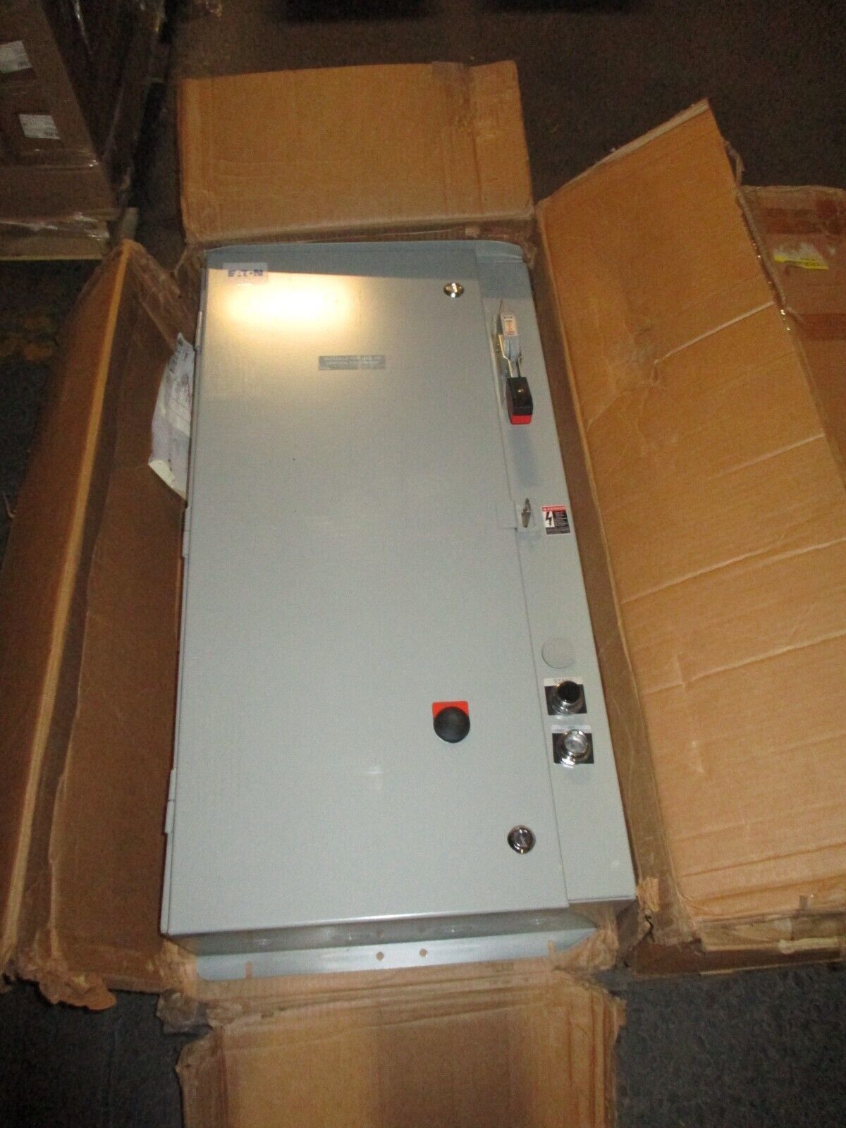 Eaton Size 3 Breaker Combination Pump Panel ECN5532CAG Mods: R63/E 460V Coil