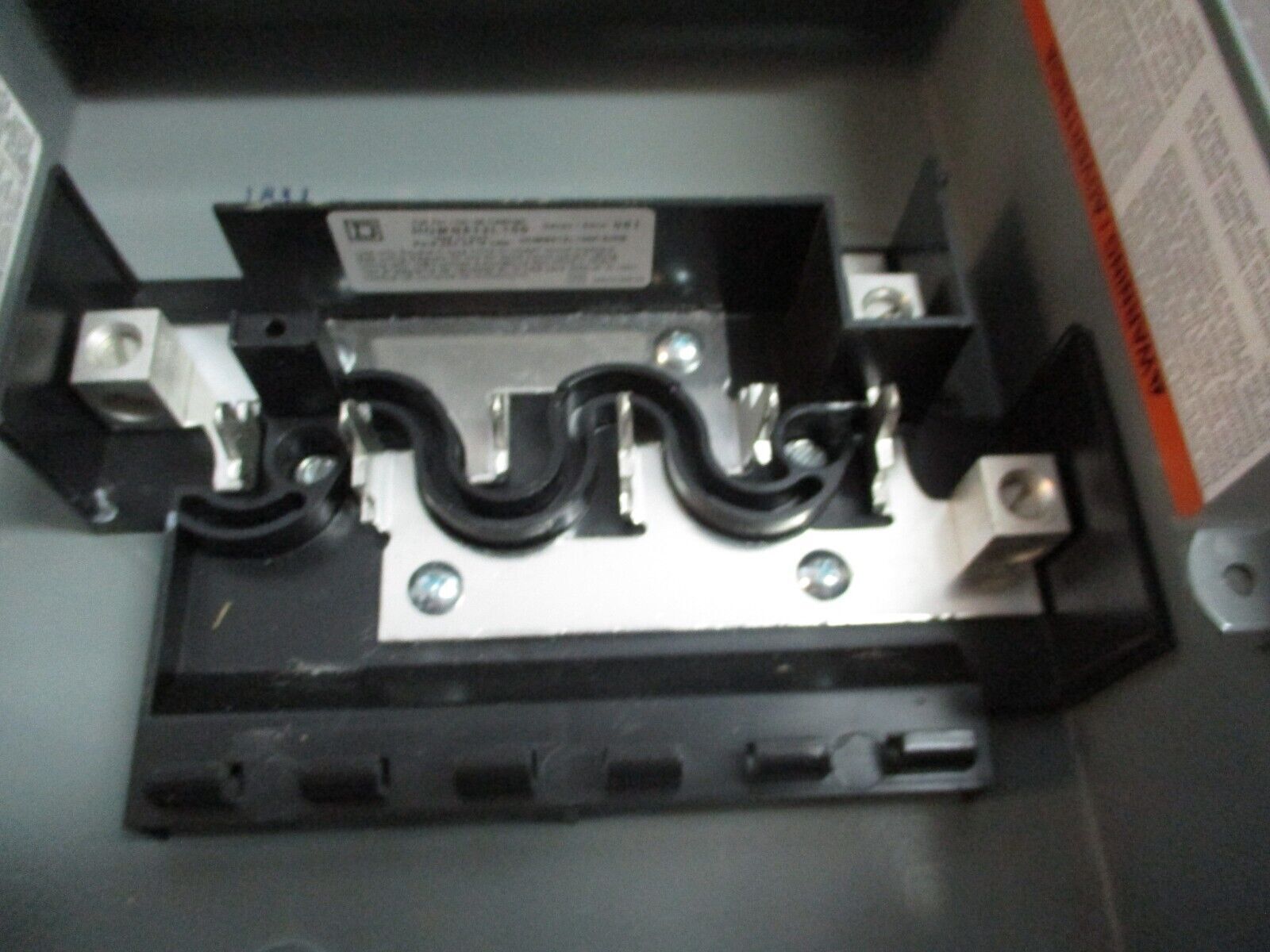 Square D Homeline 3R Load Center HOM612L100RB Ser. 002 100A 120/240V 1Ph 50/60Hz