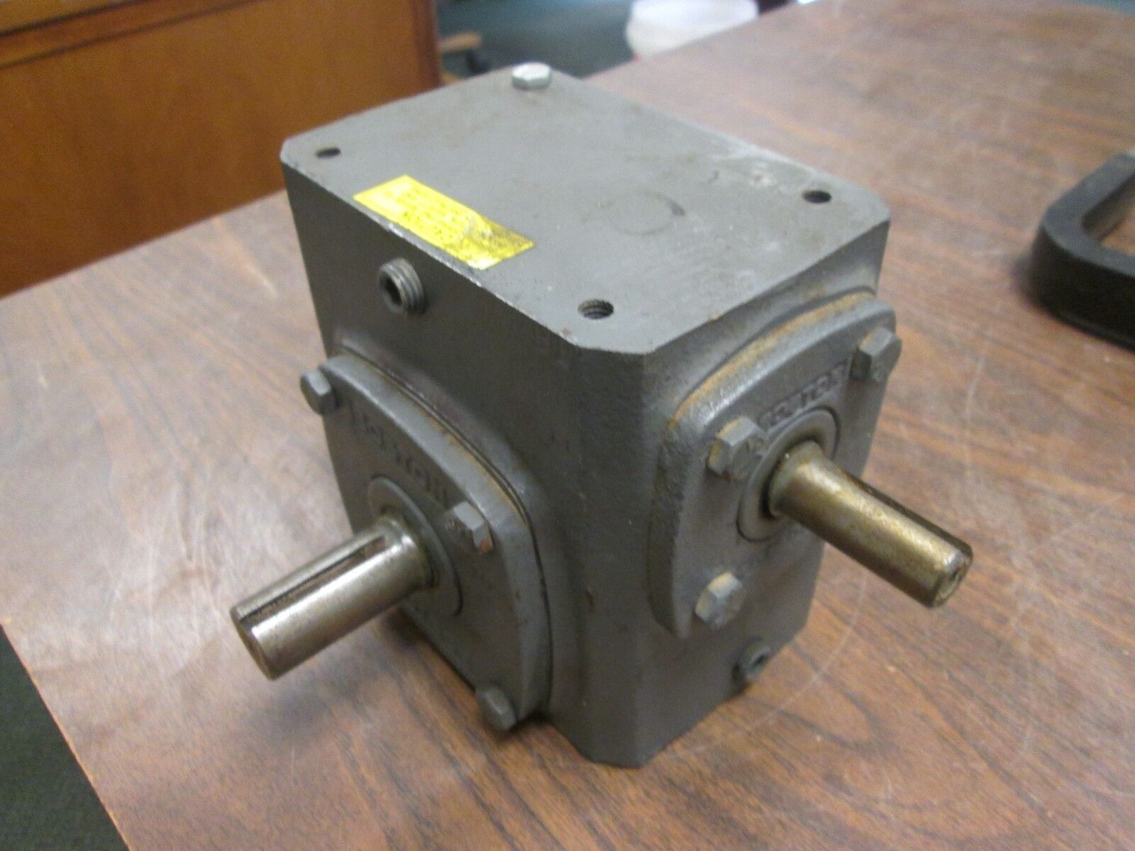 Boston Gear Reducer 71830G Ratio 30:1 0.53 HP IN 440 LB-IN Torque Out